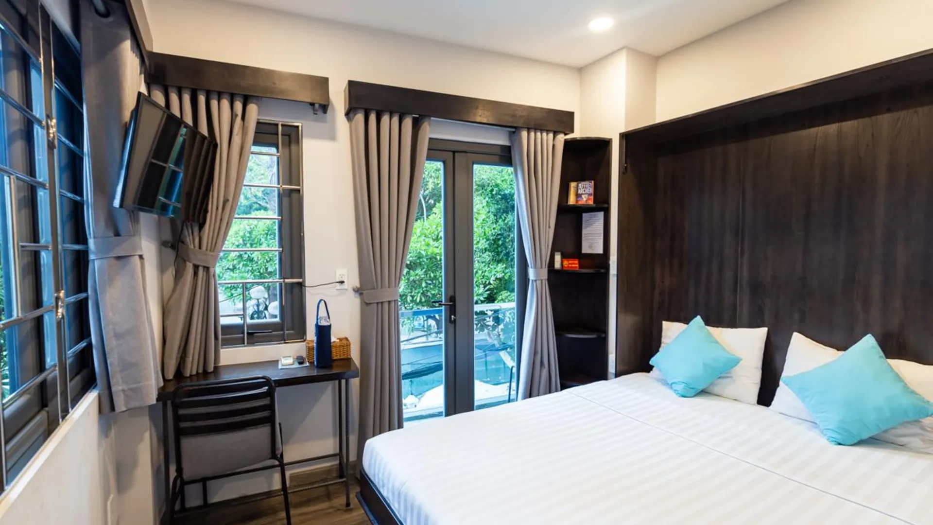 호치민 브랜드 뉴 코지 홈 앳 더 하트 오브 사이공 5성급 호텔 스위트룸