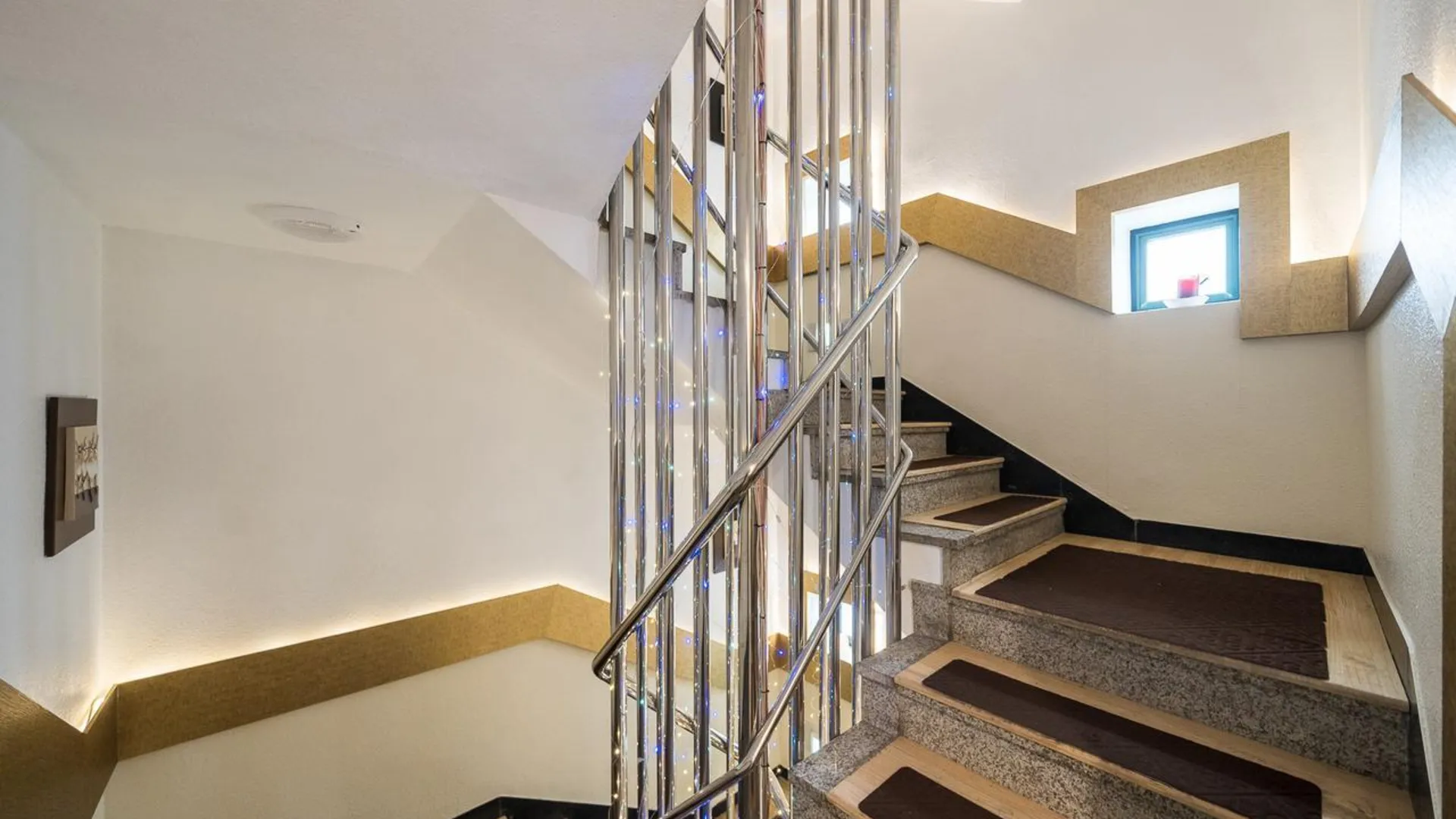 서울 양재 30먼스 호텔 2성급 호텔 로비