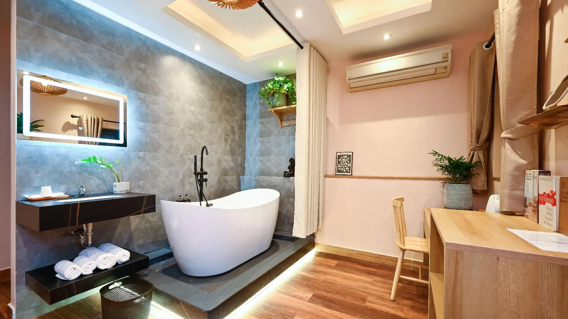 호치민 엘레강트 필 인 - M 앤 A 3성급 호텔 스위트룸