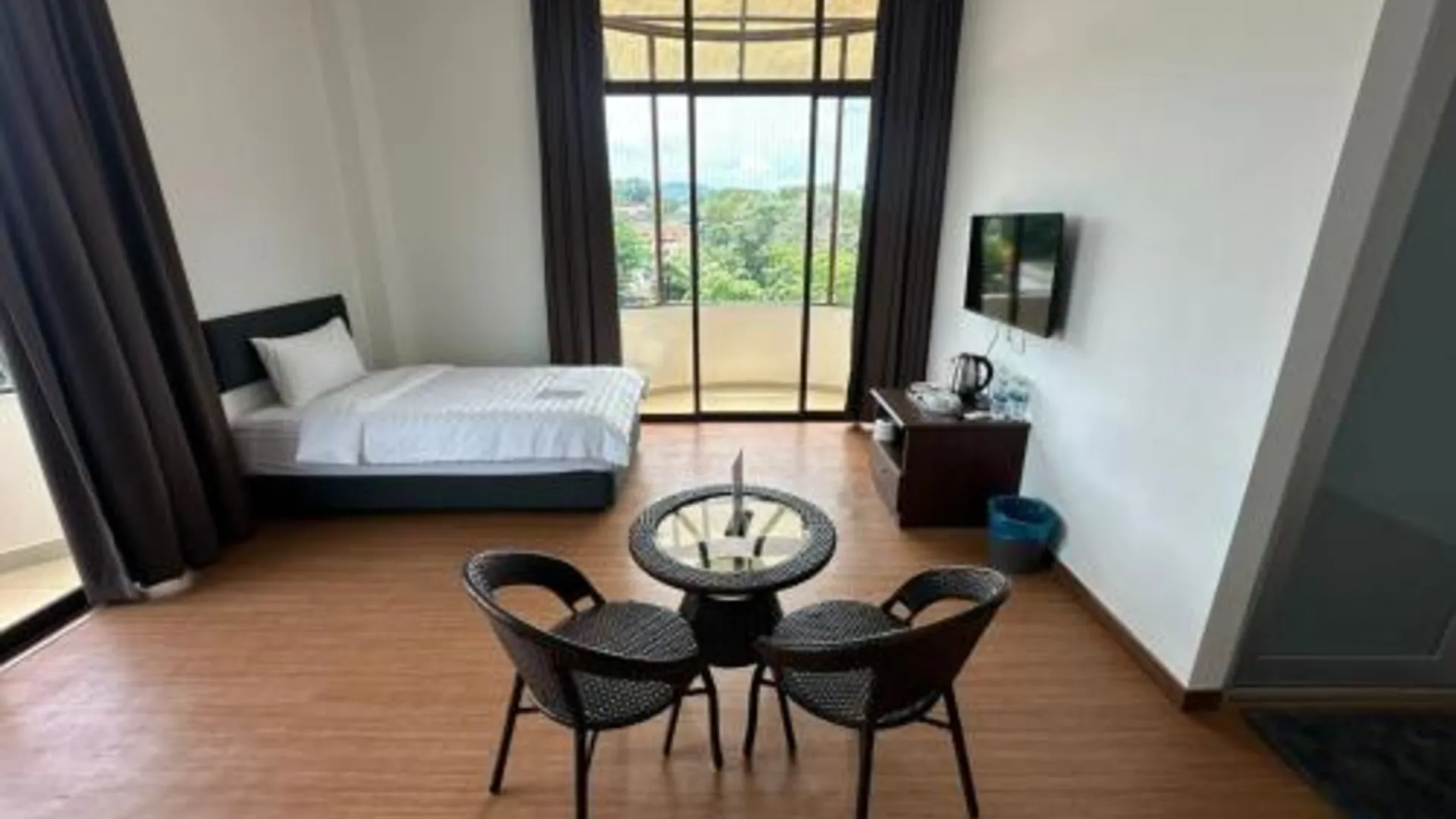 탐핀 Glistar Hotel 2성급 호텔 스위트룸