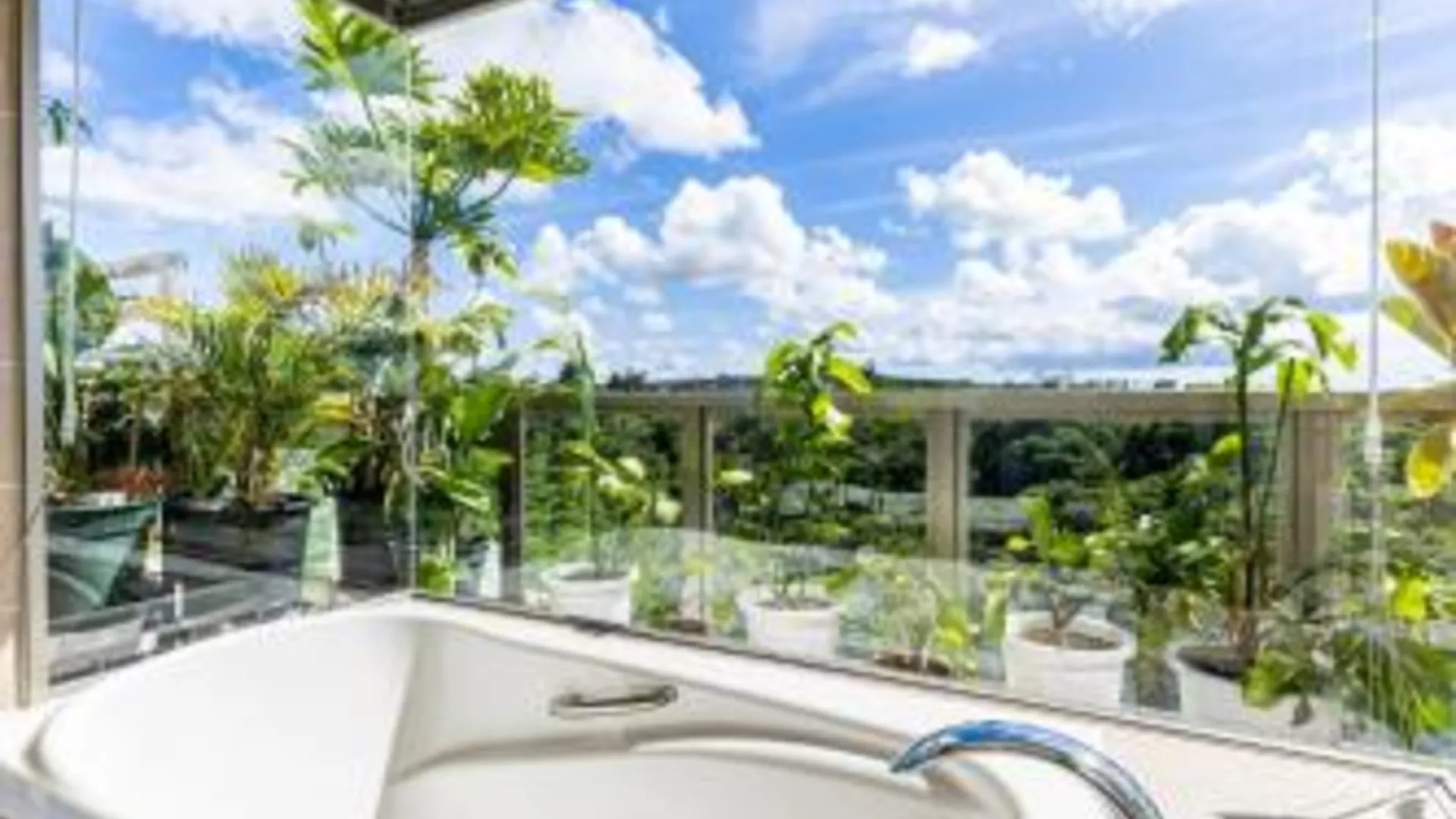 오키나와 본섬 Laguna Fuchaku 3성급 싱글룸 수영장