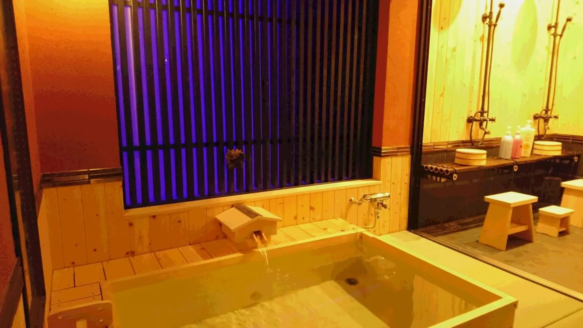 교토 야도야 2성급 호텔 로비