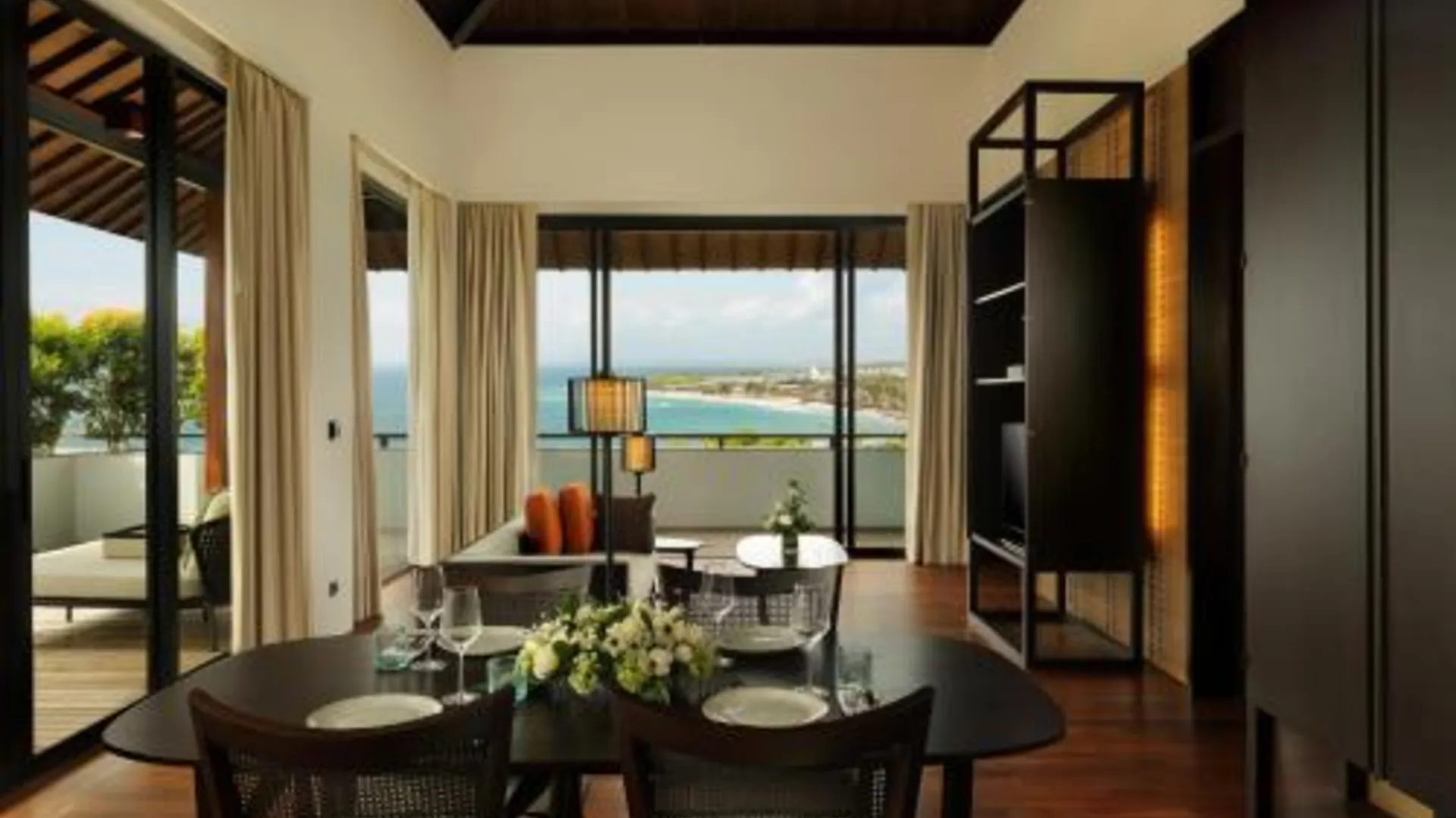 발리 래디슨 블루 발리 울루와투 5성급 호텔 로비