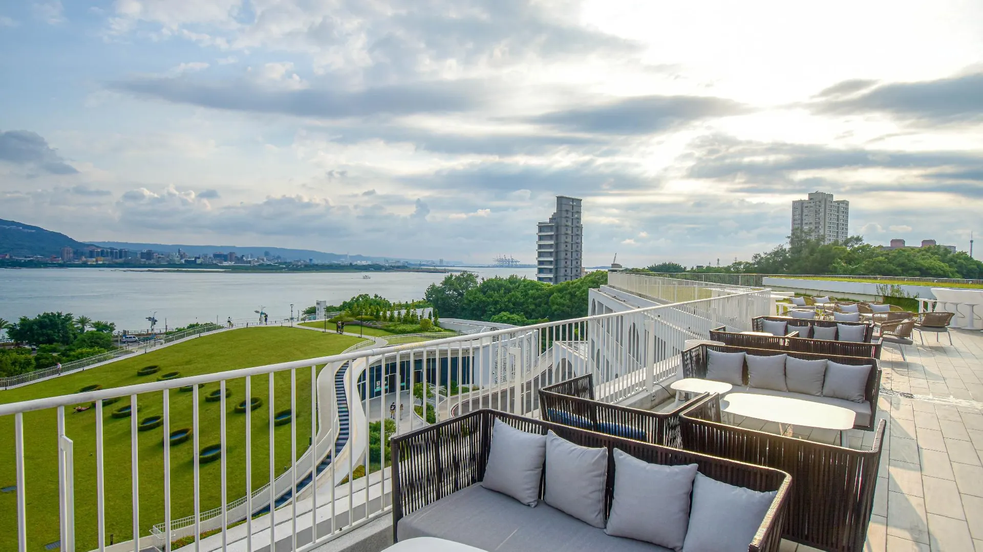 타이베이 Golden Tulip FAB Hotel New Taipei 4성급 호텔 전망