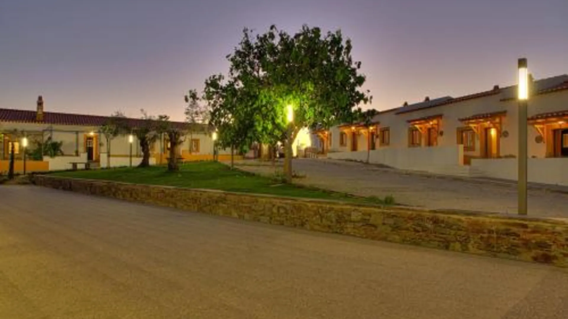 빌라 벨랴 드 호당 Herdade da Urgueira 4성급 게스트하우스 레스토랑