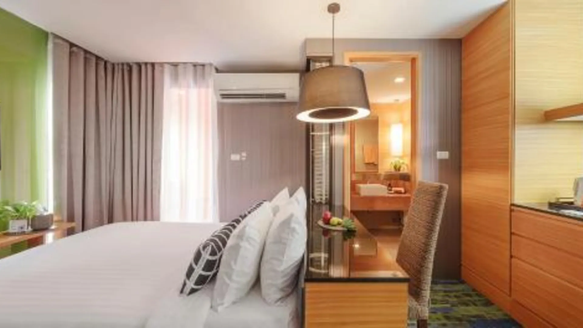 방콕 탱고 바이브런트 리빙 호텔 4성급 호텔 스위트룸