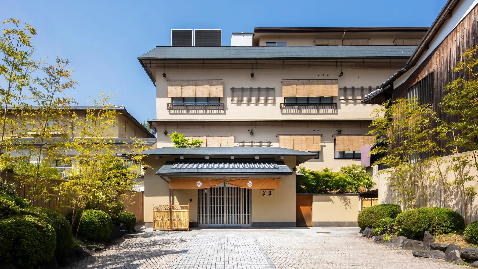 교토 기온 료칸 가라쿠 4성급 호텔 객실