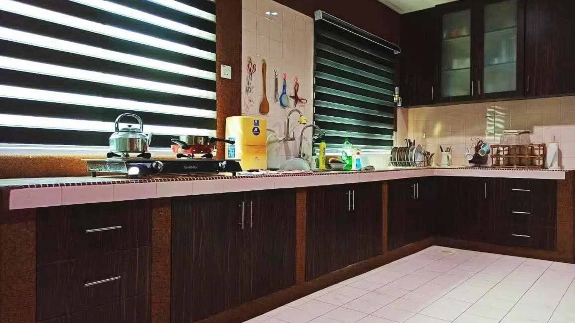 이포 타만 반다라야의 프라이빗 하우스 (248m², 침실 5개, 프라이빗 욕실 5개) 3성급 게스트하우스 전망