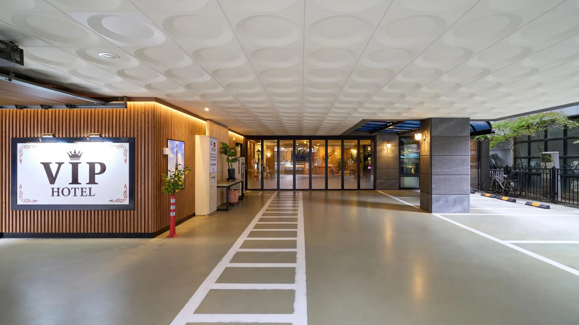 서울 영등포 VIP 호텔 3성급 호텔 수영장