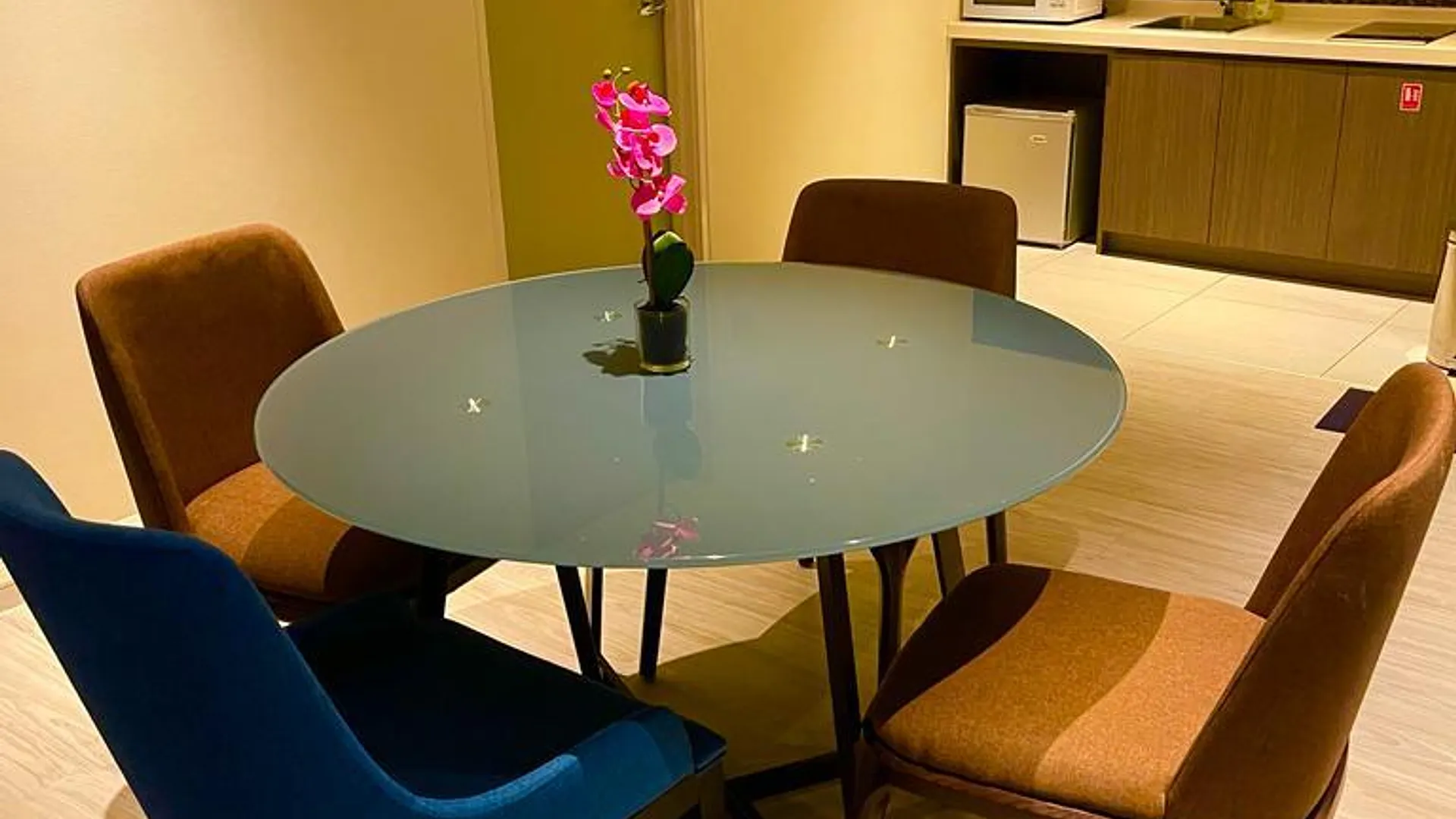 코타키나발루 쿠알라 펜유의 아파트먼트 (1200m², 침실 2개, 프라이빗 욕실 2개) 3성급 싱글룸 외관