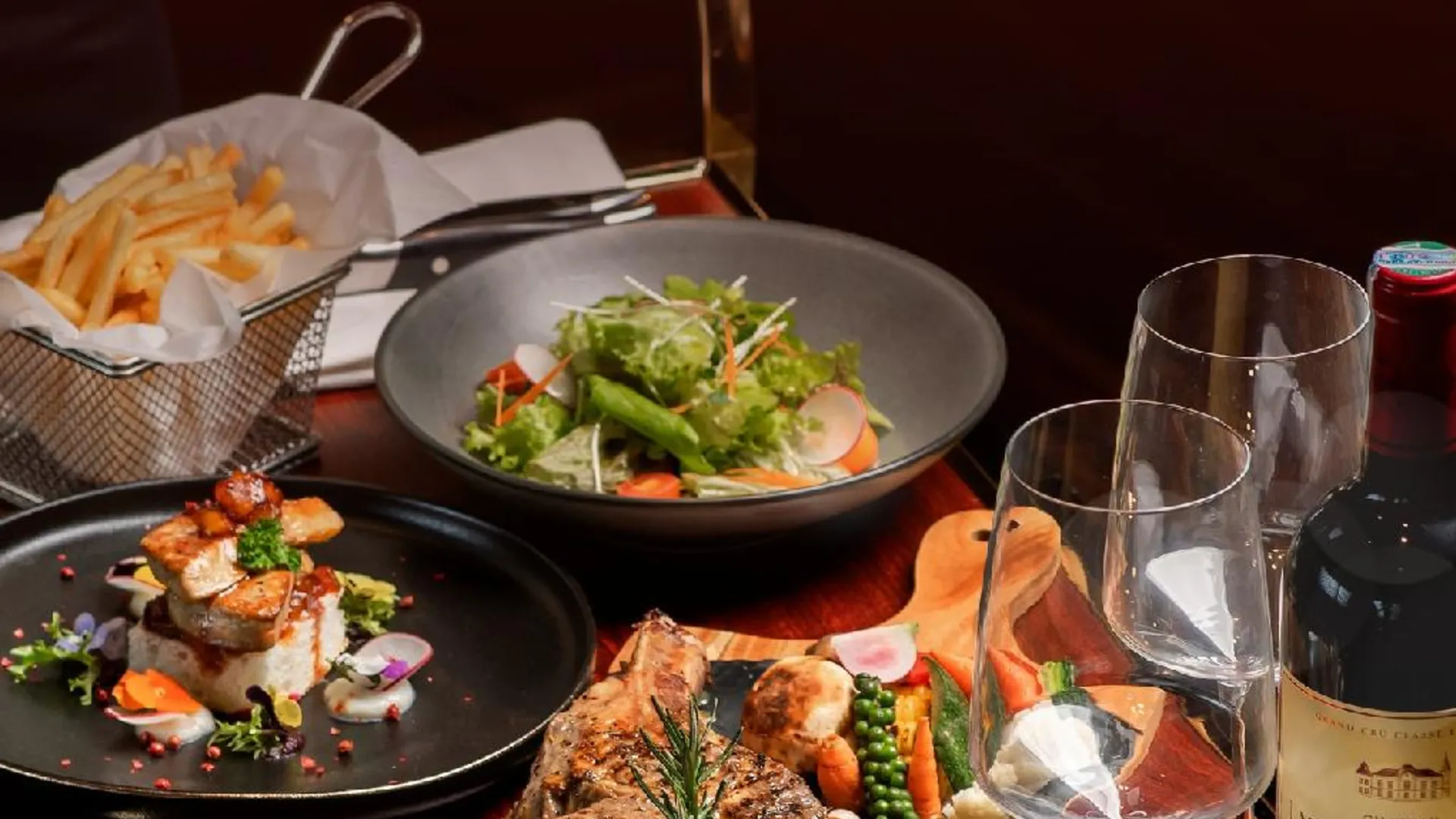 하노이 하노이 룸스 - 빈홈즈 스카이레이크 아파트먼트 5성급 게스트하우스 레스토랑