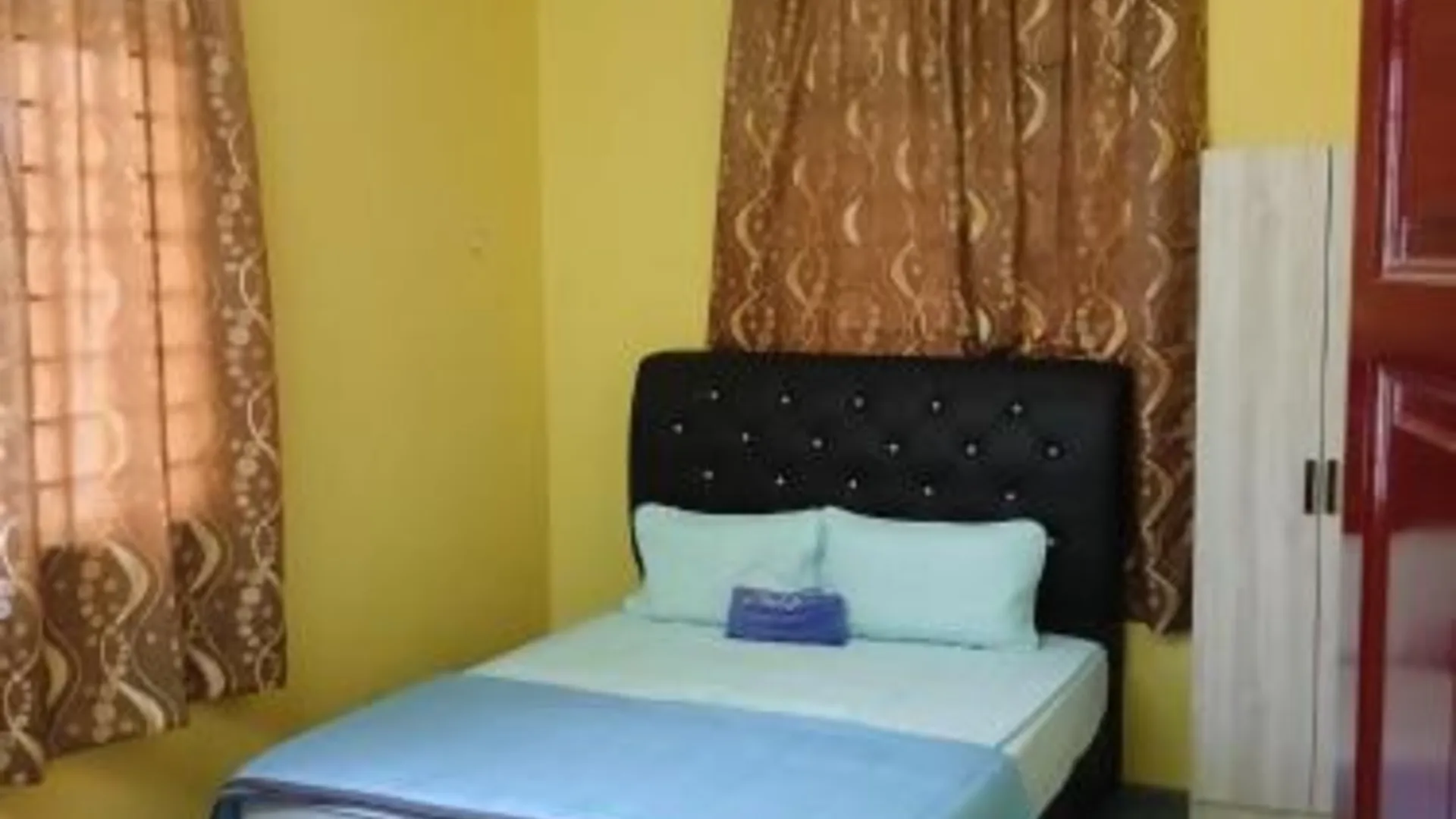 타나 메라 마창의 프라이빗 하우스 (1100m², 침실 3개, 프라이빗 욕실 2개) 3성급 게스트하우스 객실