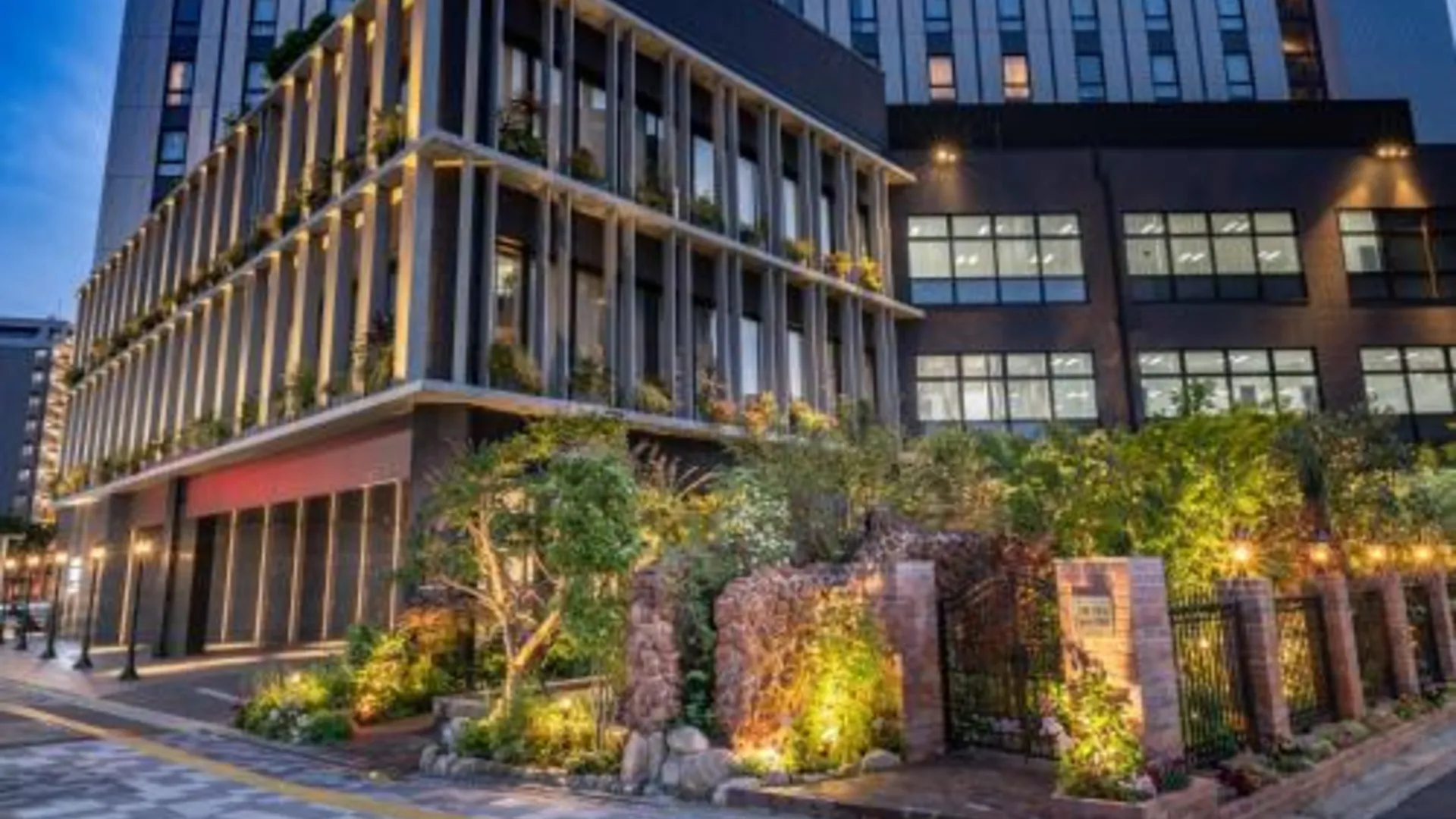 후쿠오카 Hotel Trad Hakata 4성급 호텔 외관