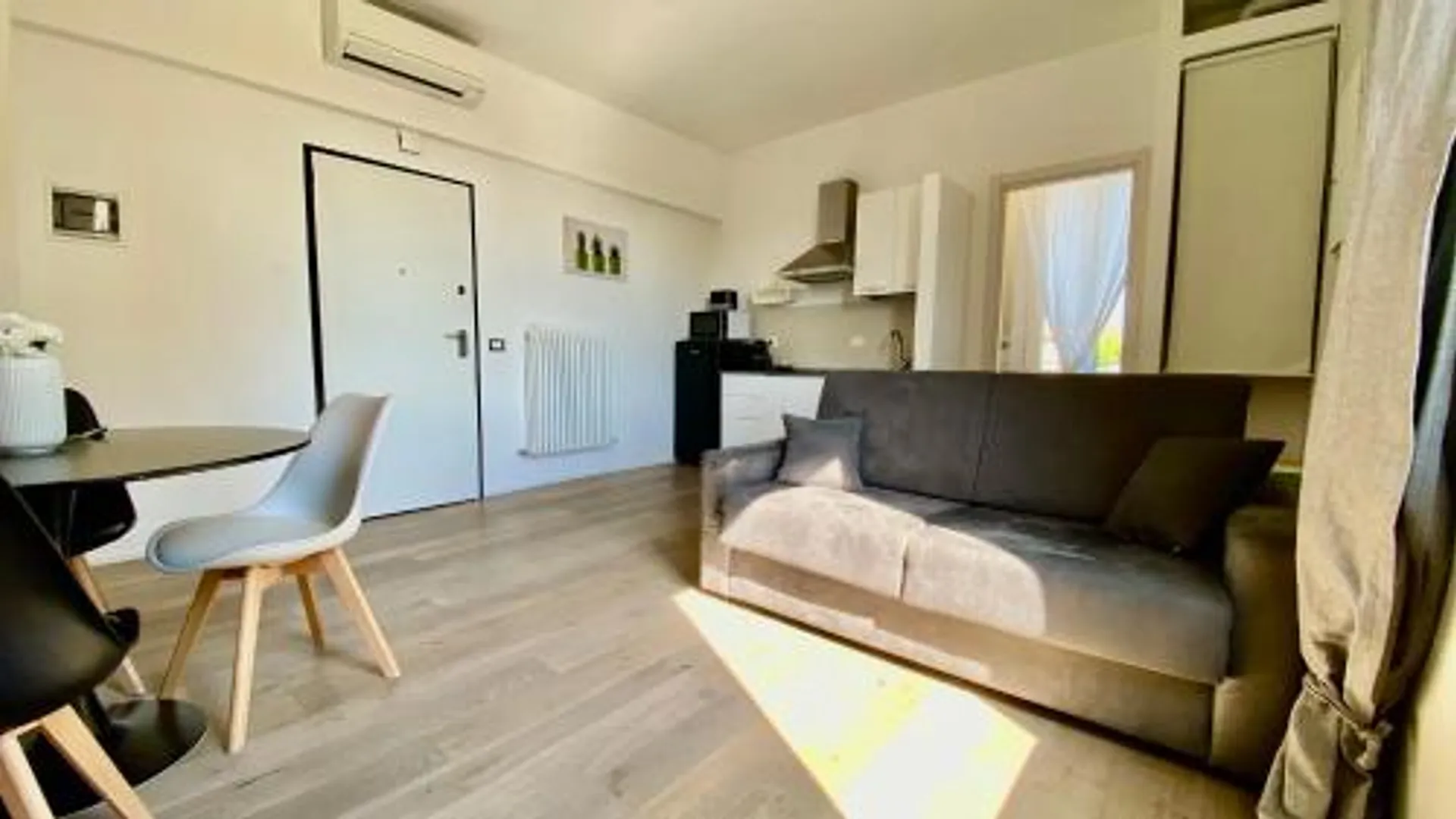 모데나 Suite649 Nuova 5 3성급 싱글룸 전망