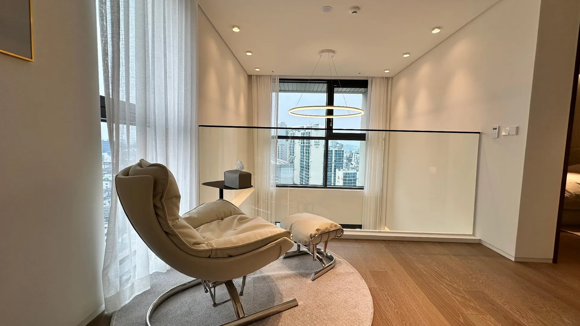 서울 카일룸블랙 강남 럭셔리 아파트  4성급 호텔 객실