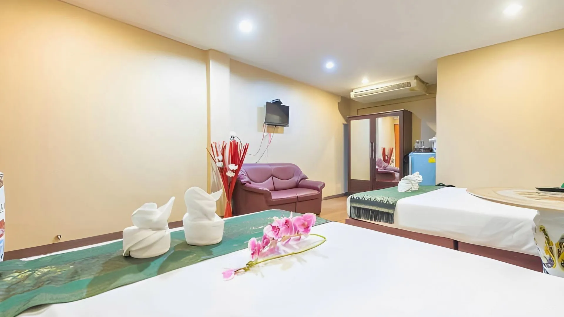 방콕 롱주 게스트하우스 2성급 호텔 객실