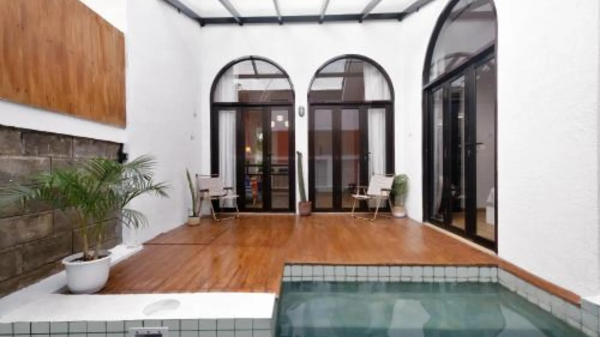 마카사르 Roemah Renjana Rosie Makassar 호텔 수영장