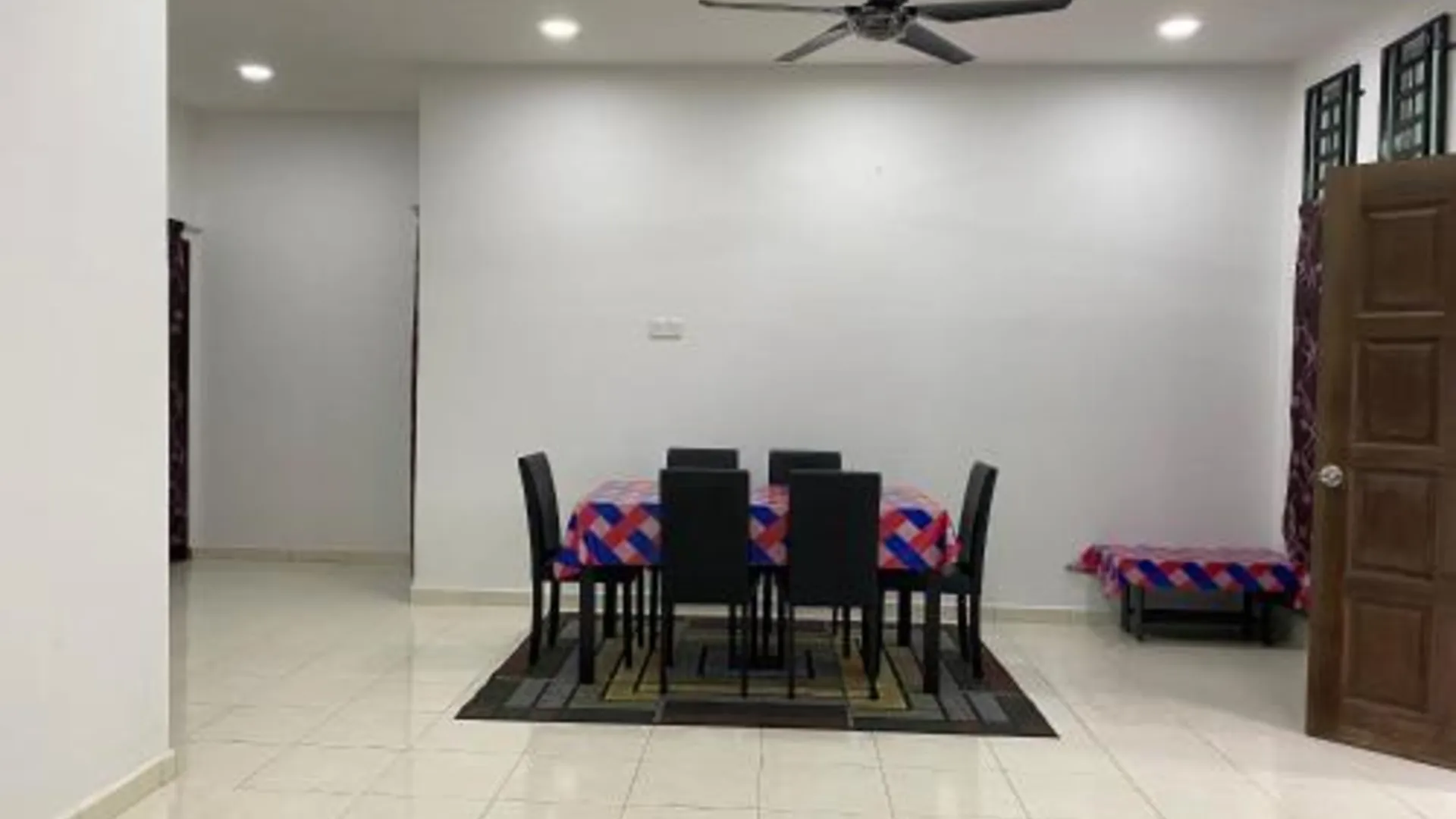 코타바루 판타이 차하야 부란 (PCB)의 프라이빗 하우스 (1300m², 침실 3개, 프라이빗 욕실 3개) 3성급 게스트하우스 로비