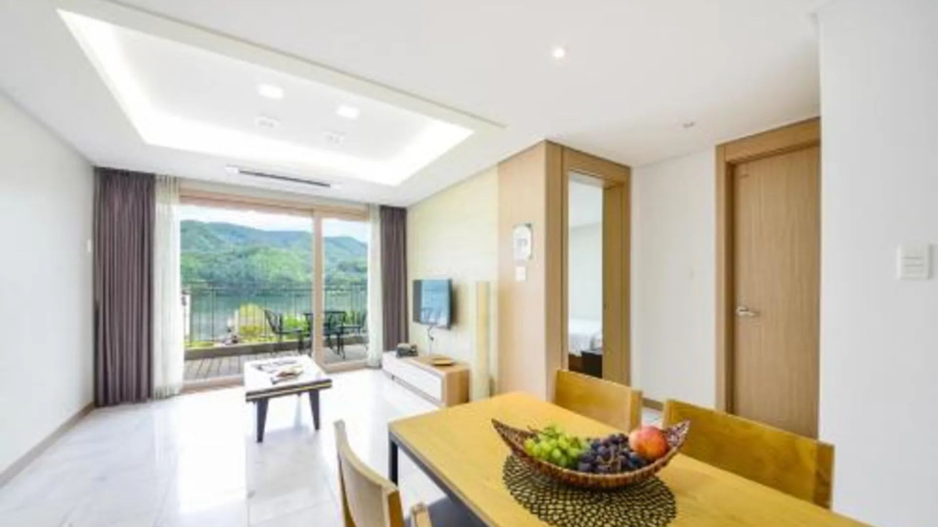 가평 가평 클럽피쉬빌라스 애견동반 펜션 3성급 게스트하우스 스위트룸