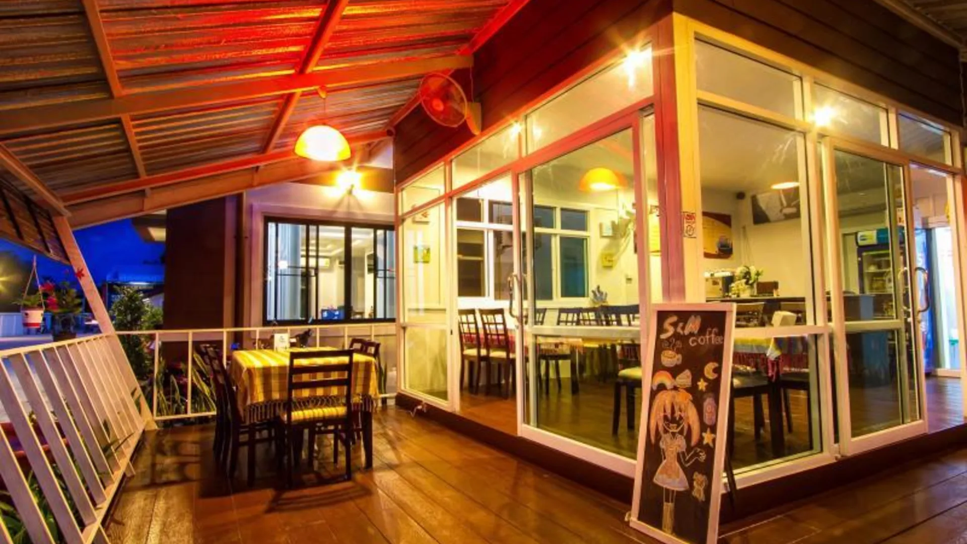 치앙라이 마나 호텔 3성급 호텔 외관