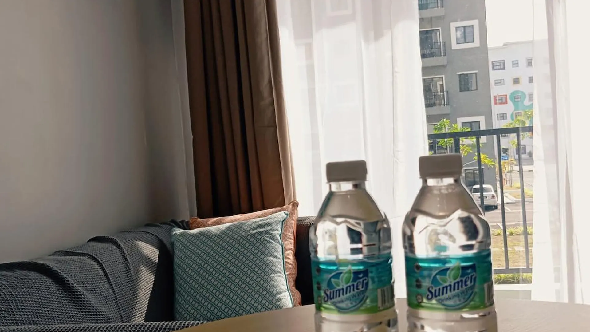 고펭 반다르 세리 이스칸다르의 프라이빗 하우스 (452m², 침실 2개, 프라이빗 욕실 1개) 2성급 싱글룸 레스토랑