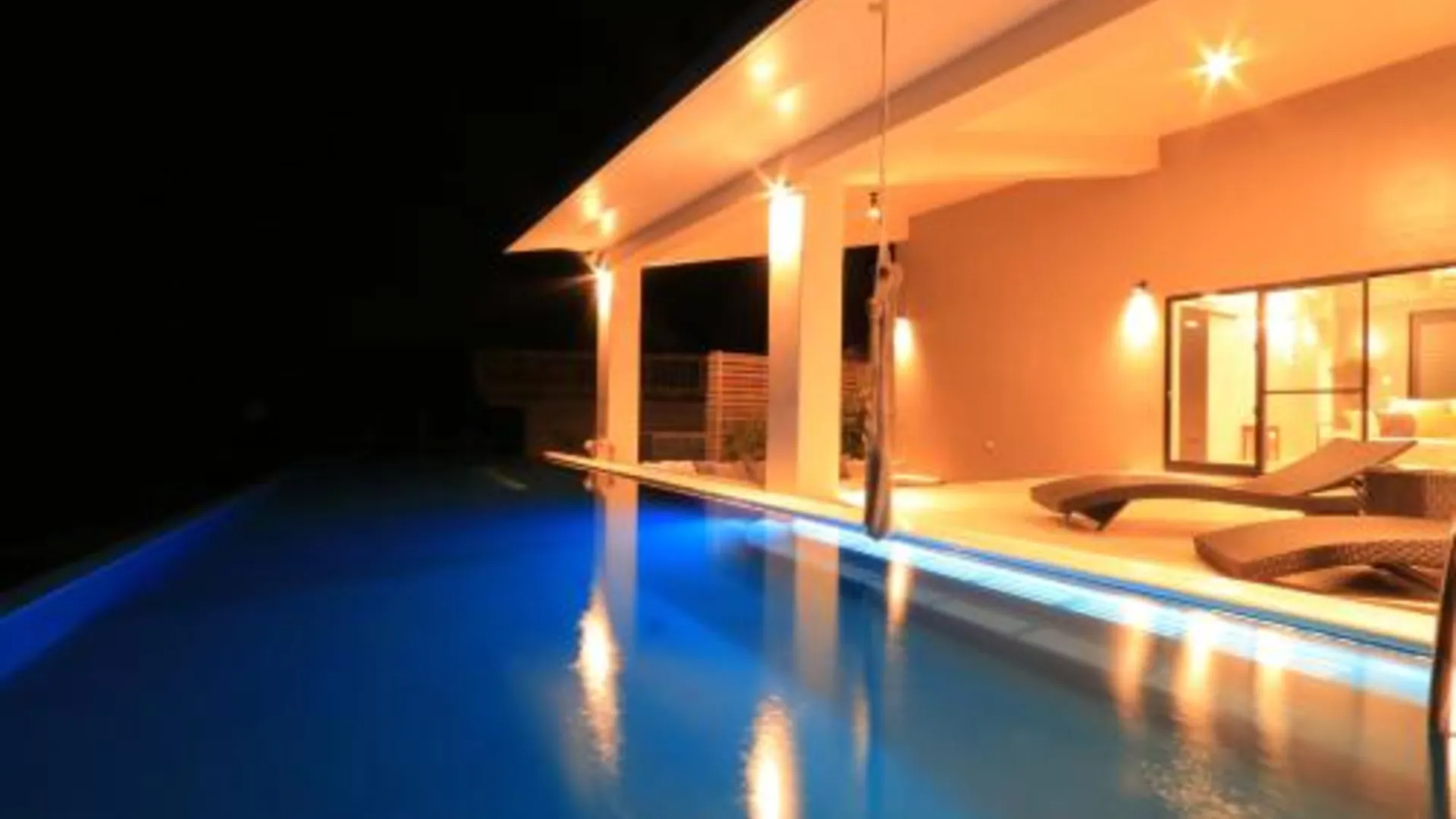 오키나와 본섬 MARINX POOLVILLA NAKANDAKARI 4성급 게스트하우스 객실