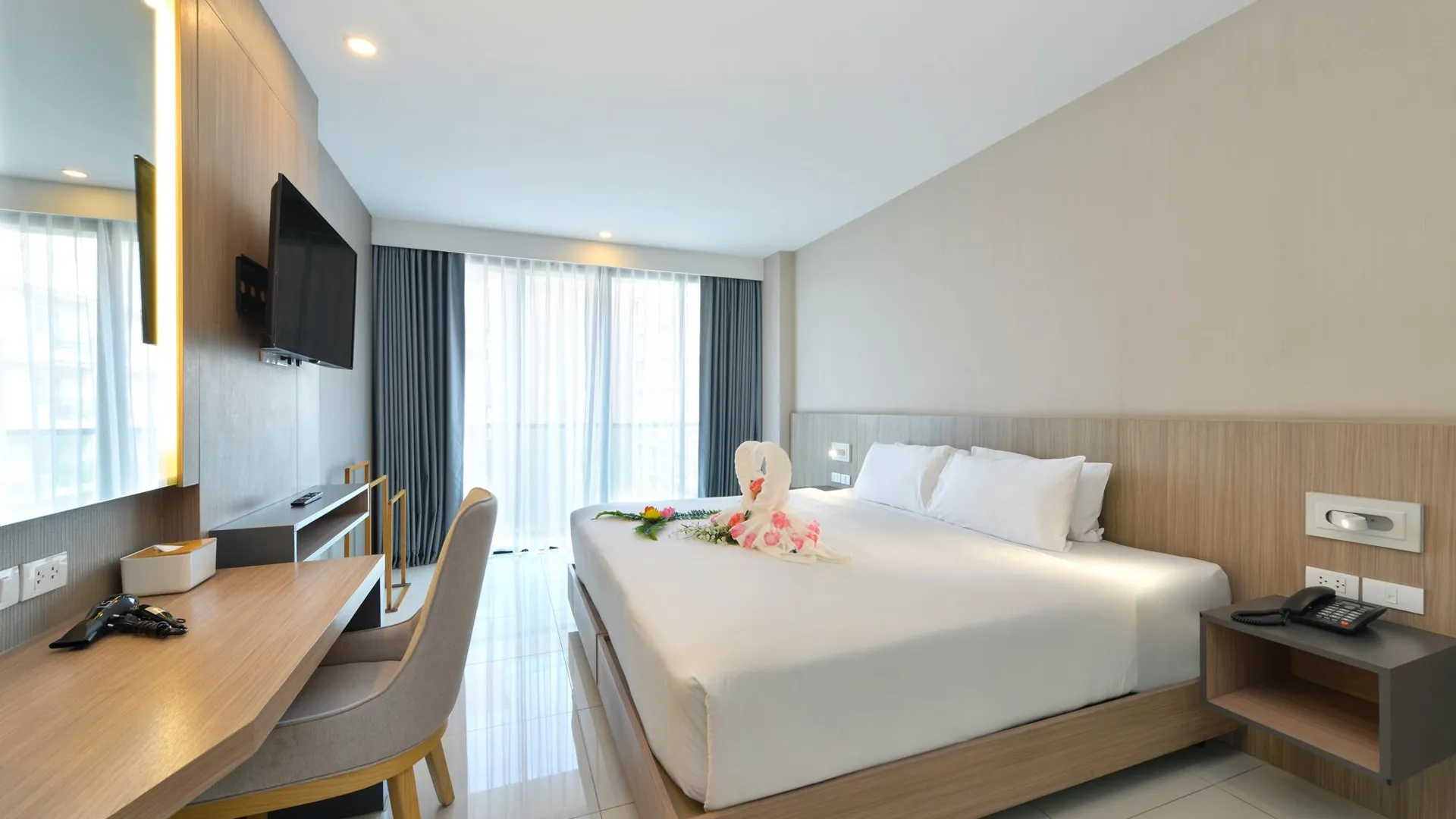 푸켓 그레이스 빠통 호텔 4성급 호텔 스위트룸