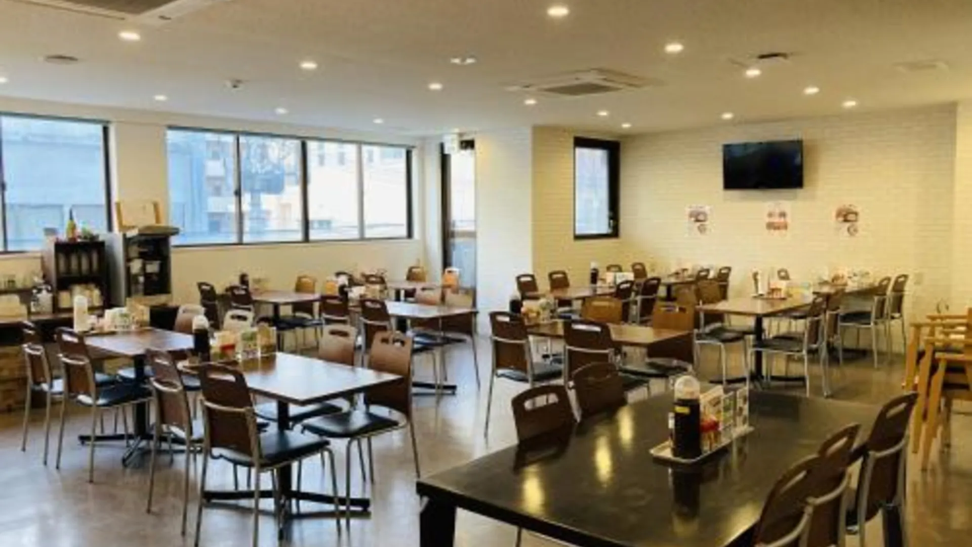 오키나와 본섬 호텔 프레시아 나하 츠지마치 3성급 호텔 외관