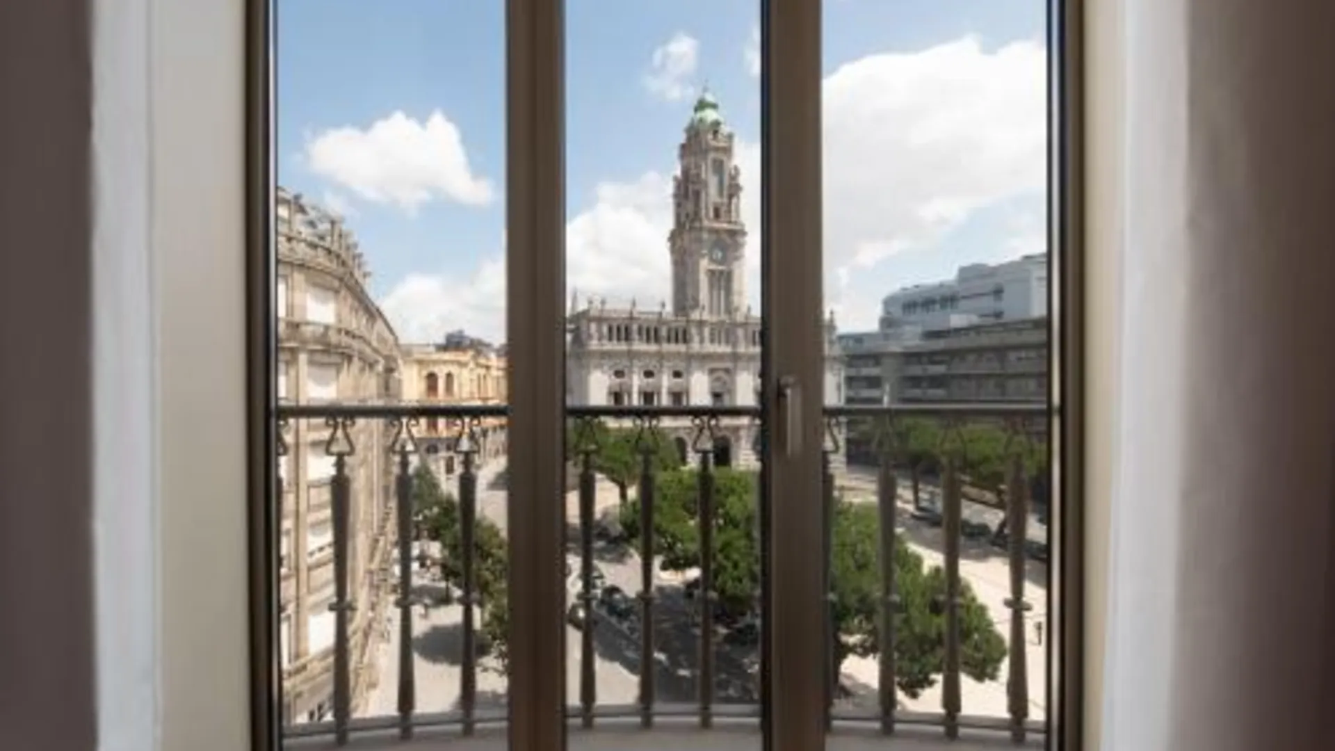 포르투 유로스타 알리아두스 5성급 호텔 객실