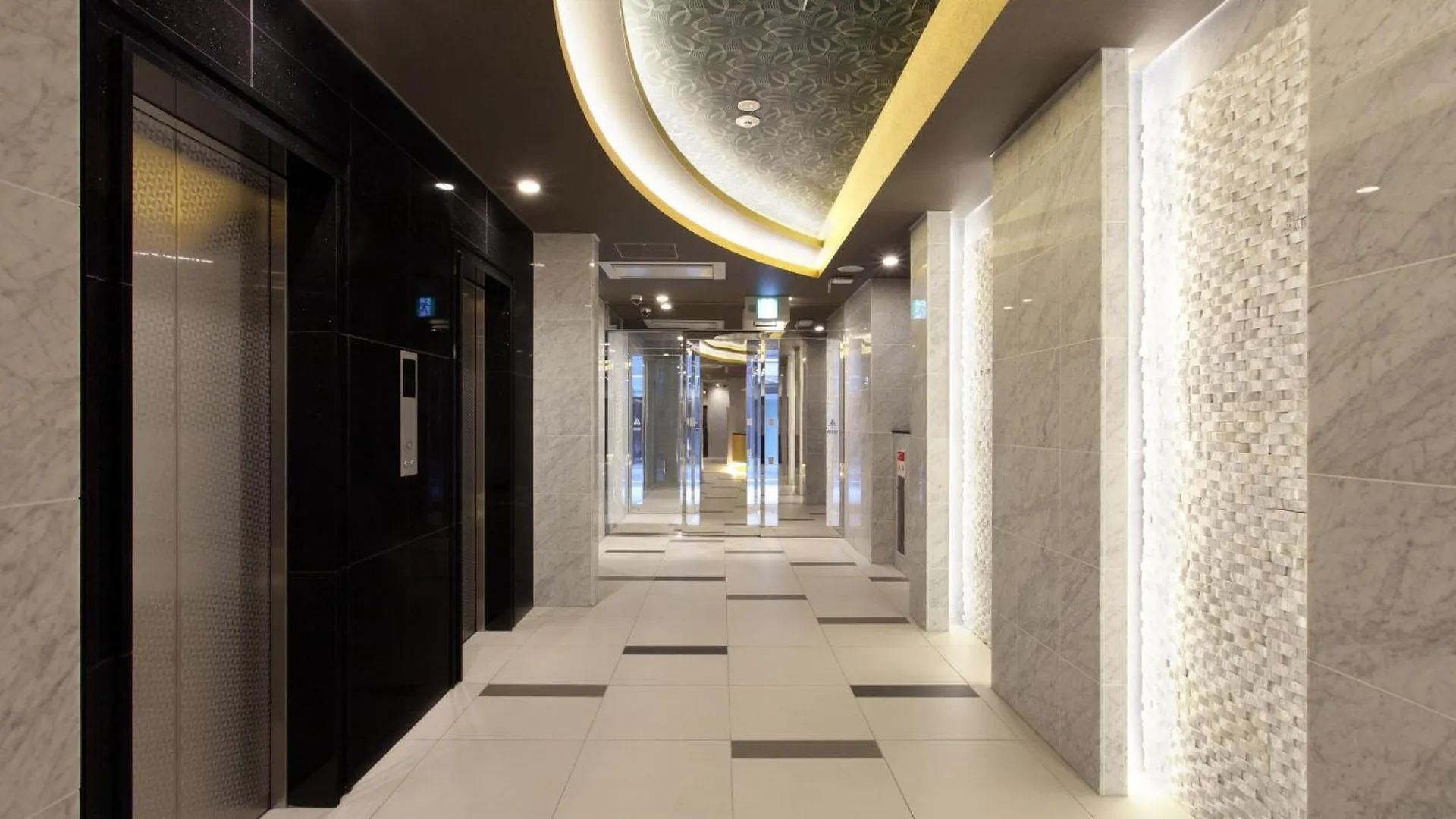 오사카 닛폰바시 럭스 호텔 3성급 호텔 외관