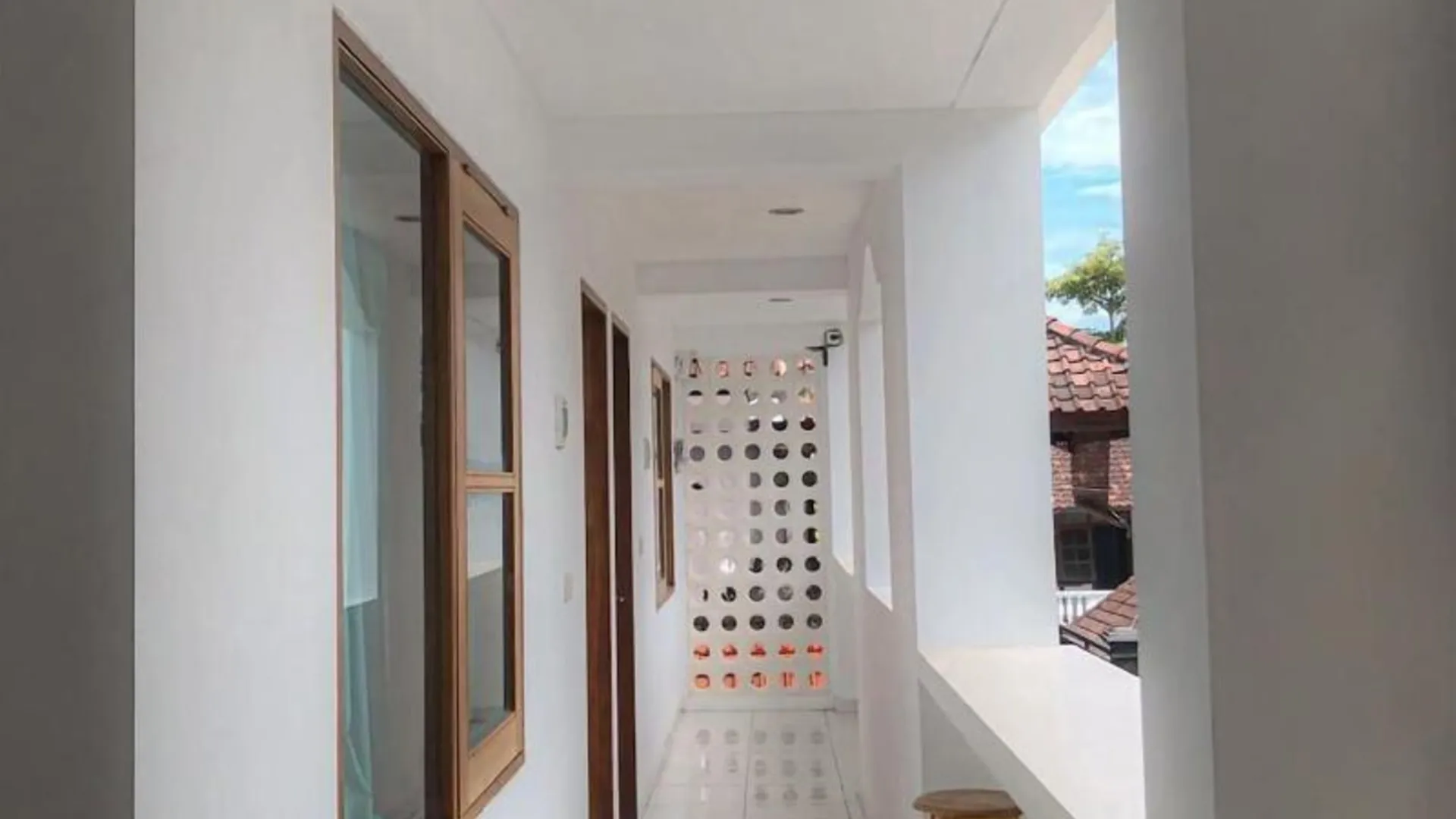 발리 스리크리나 스미냑 2성급 호텔 로비