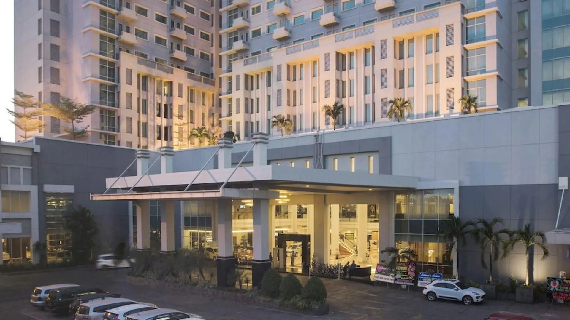 마카사르 클라로 호텔 4성급 호텔 스위트룸