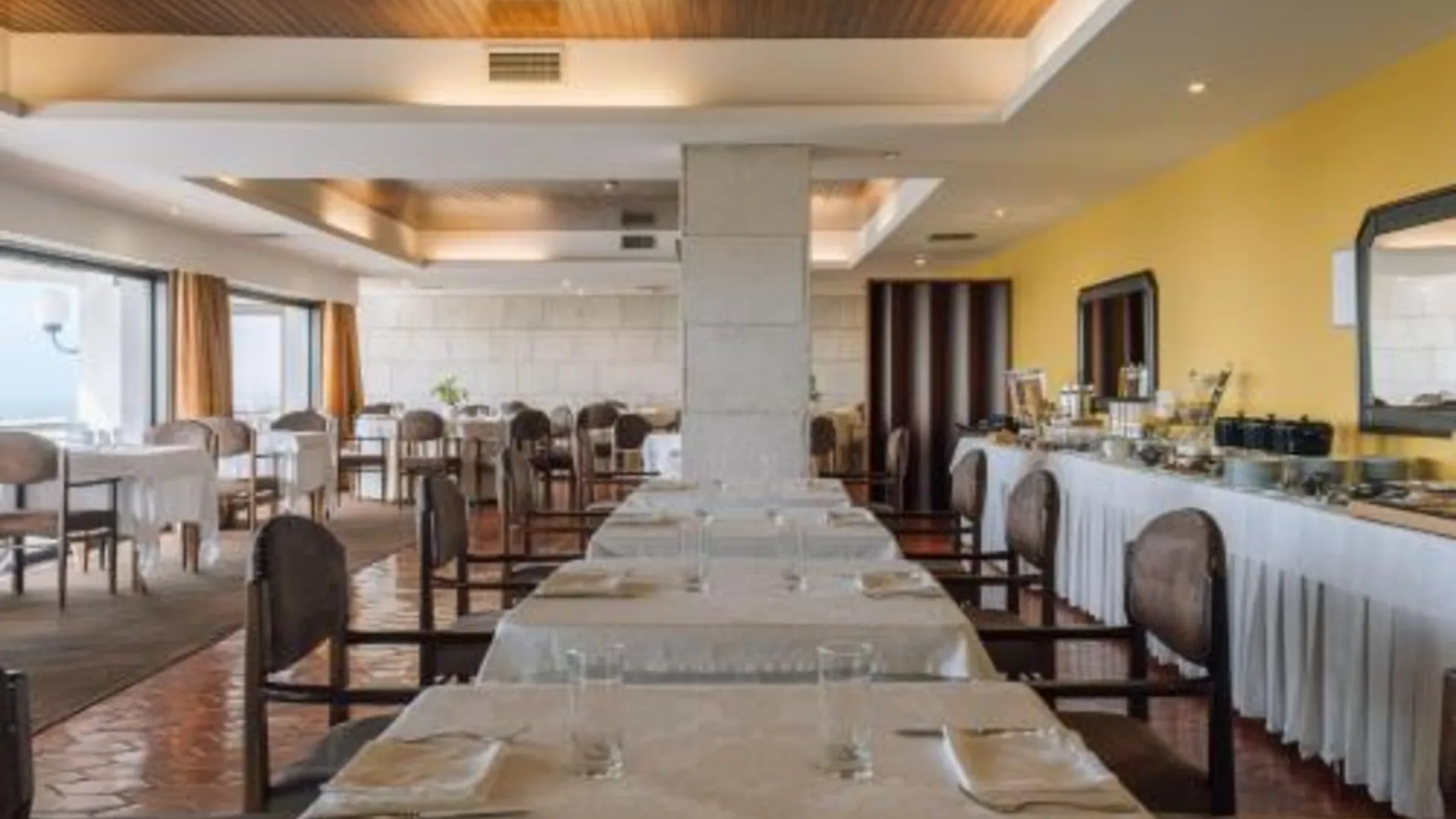 포보아 데 바짐 사오 펠릭스 호텔 힐사이드 앤 네이처 4성급 호텔 레스토랑