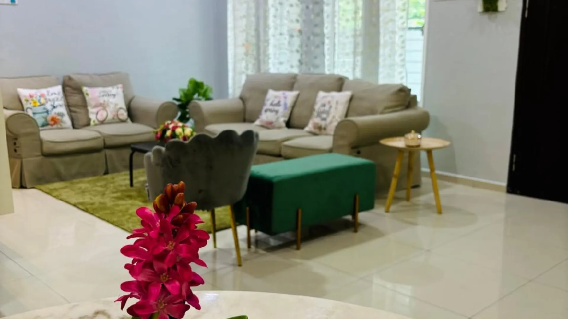 쿠안탄 One King & 1 Queen for 4pax | Private Bathroom 2성급 싱글룸 부대시설