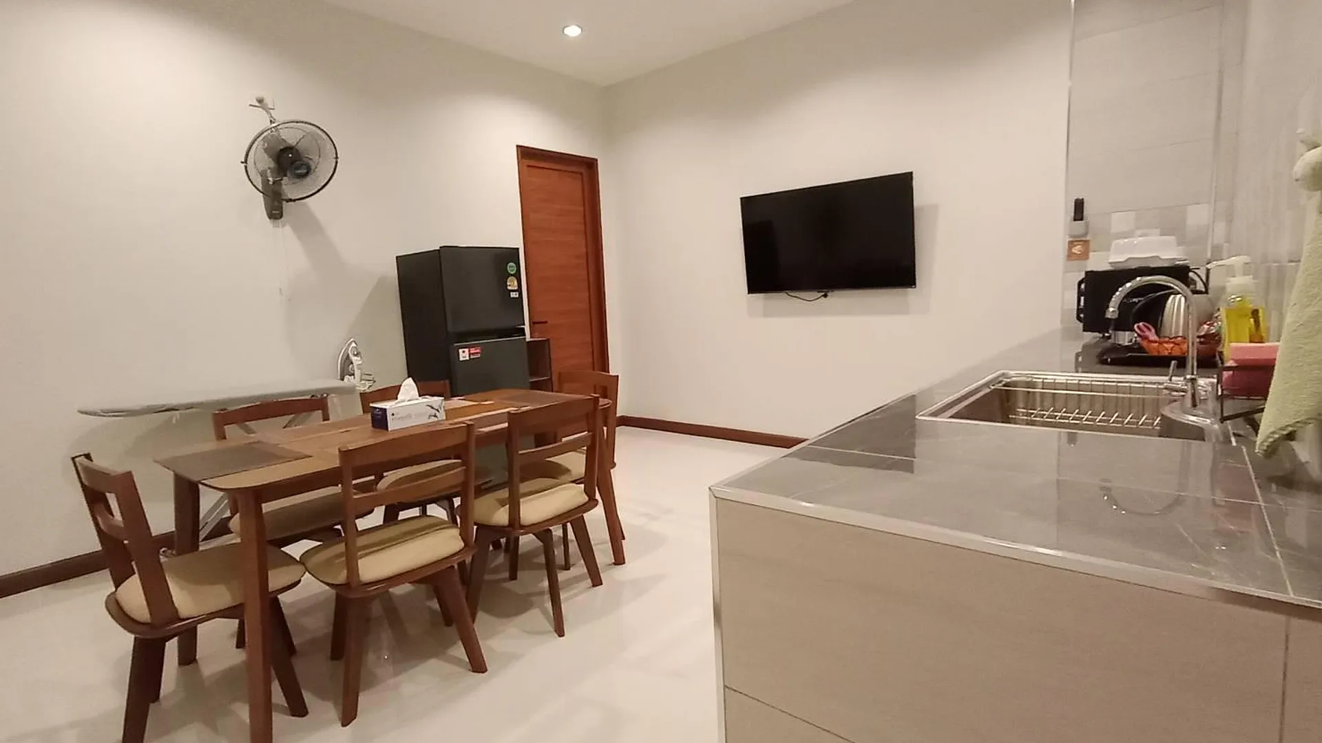 핫야이 핫 야이 대학교의 프라이빗 하우스 (62m², 침실 2개, 프라이빗 욕실 2개) 2성급 게스트하우스 외관