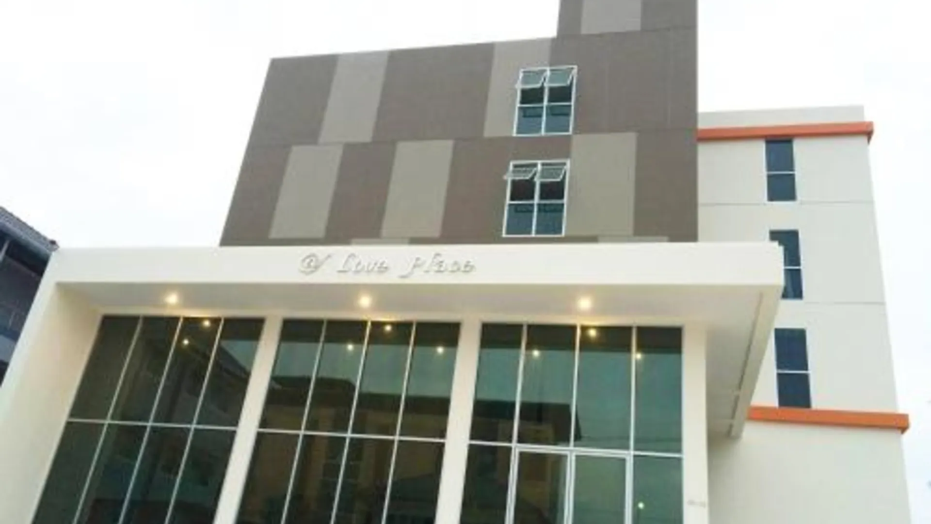 방콕 식스티 스타 러브 플레이스 호텔 4성급 호텔 스위트룸