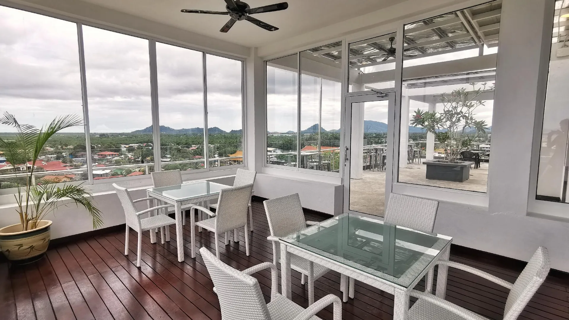 셈포르나 그린 월드 호텔 3성급 호텔 외관