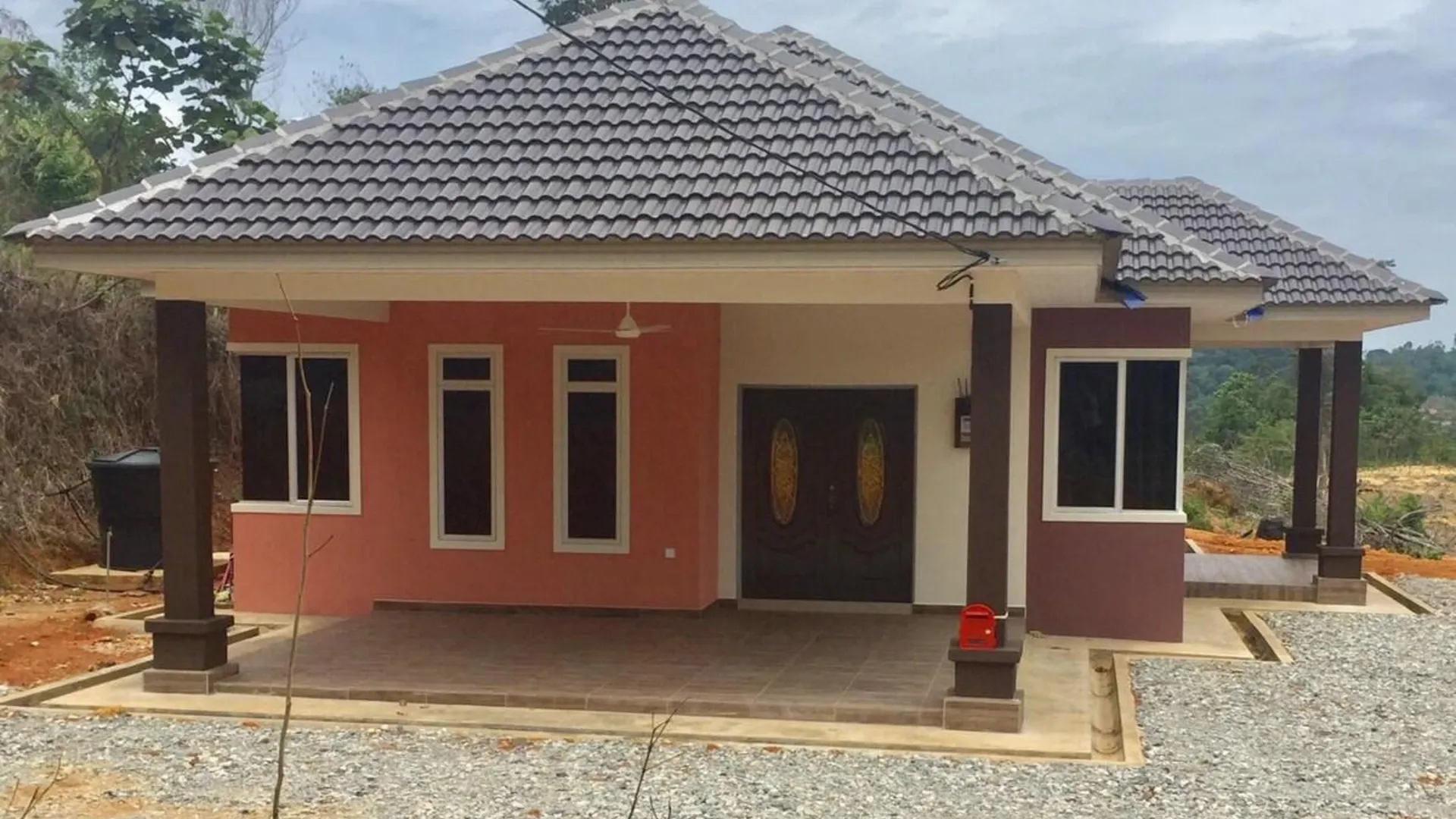 쿠알라 리피스 쿠알라 리피스 타운센터의 프라이빗 하우스 (1500m², 침실 3개, 프라이빗 욕실 3개) 3성급 싱글룸 수영장