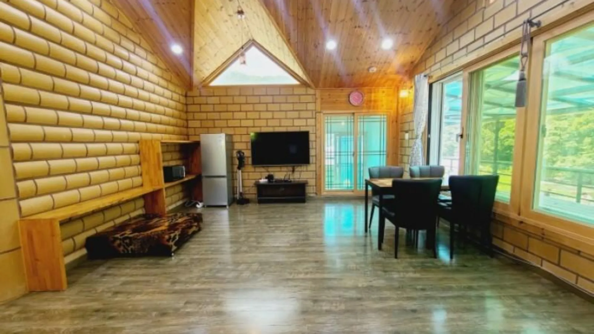 가평 가평 초록정원계곡독채펜션 2성급 게스트하우스 로비