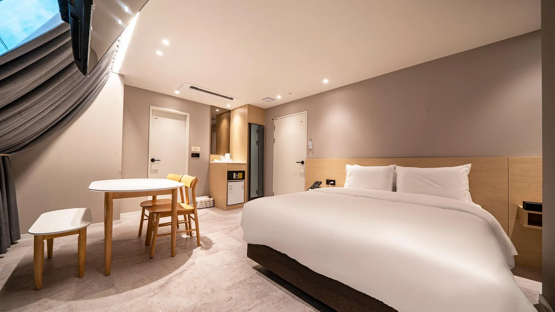 창원 창원 봉곡동 호텔 런더너 호텔 스위트룸