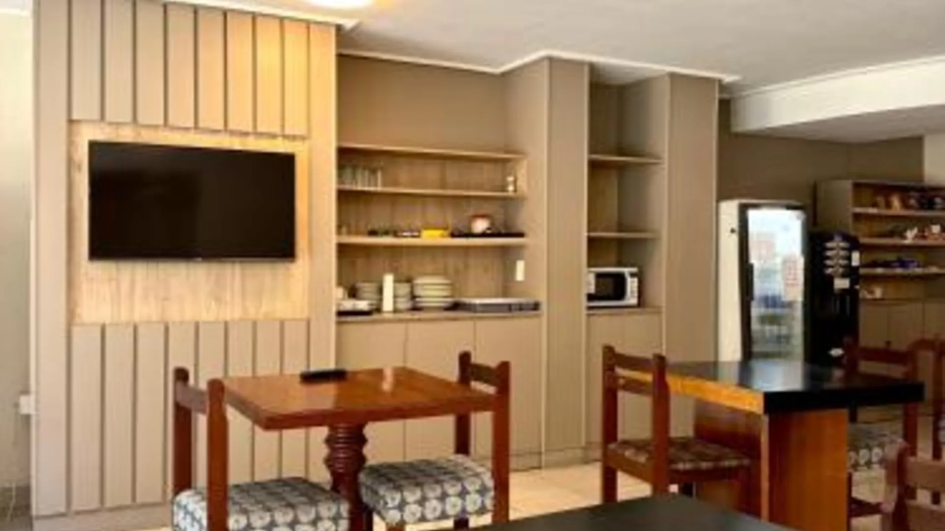 투쿠만 Hotel Miami 2성급 호텔 레스토랑