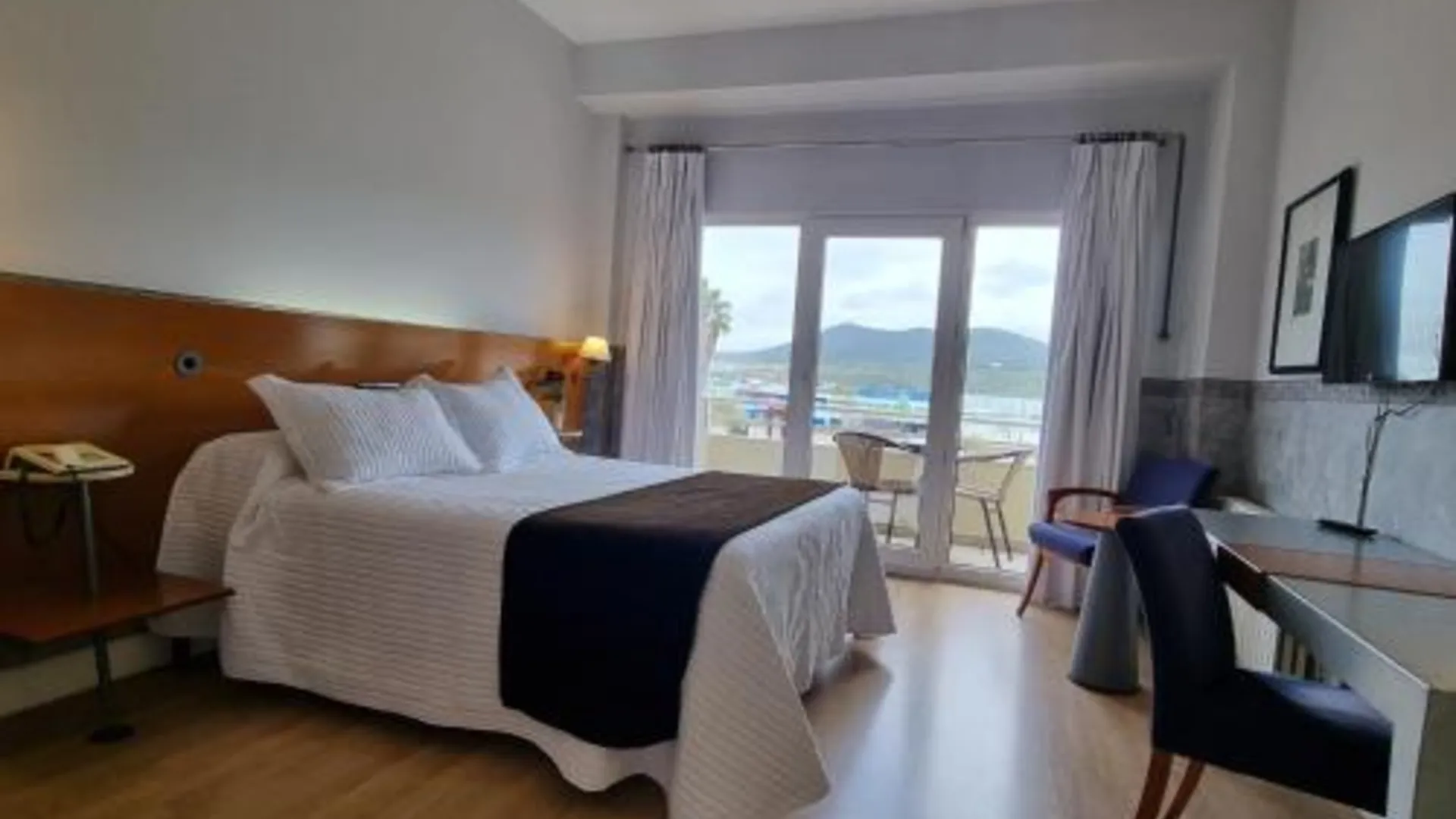 플라센샤 Hotel Azar 3성급 호텔 스위트룸