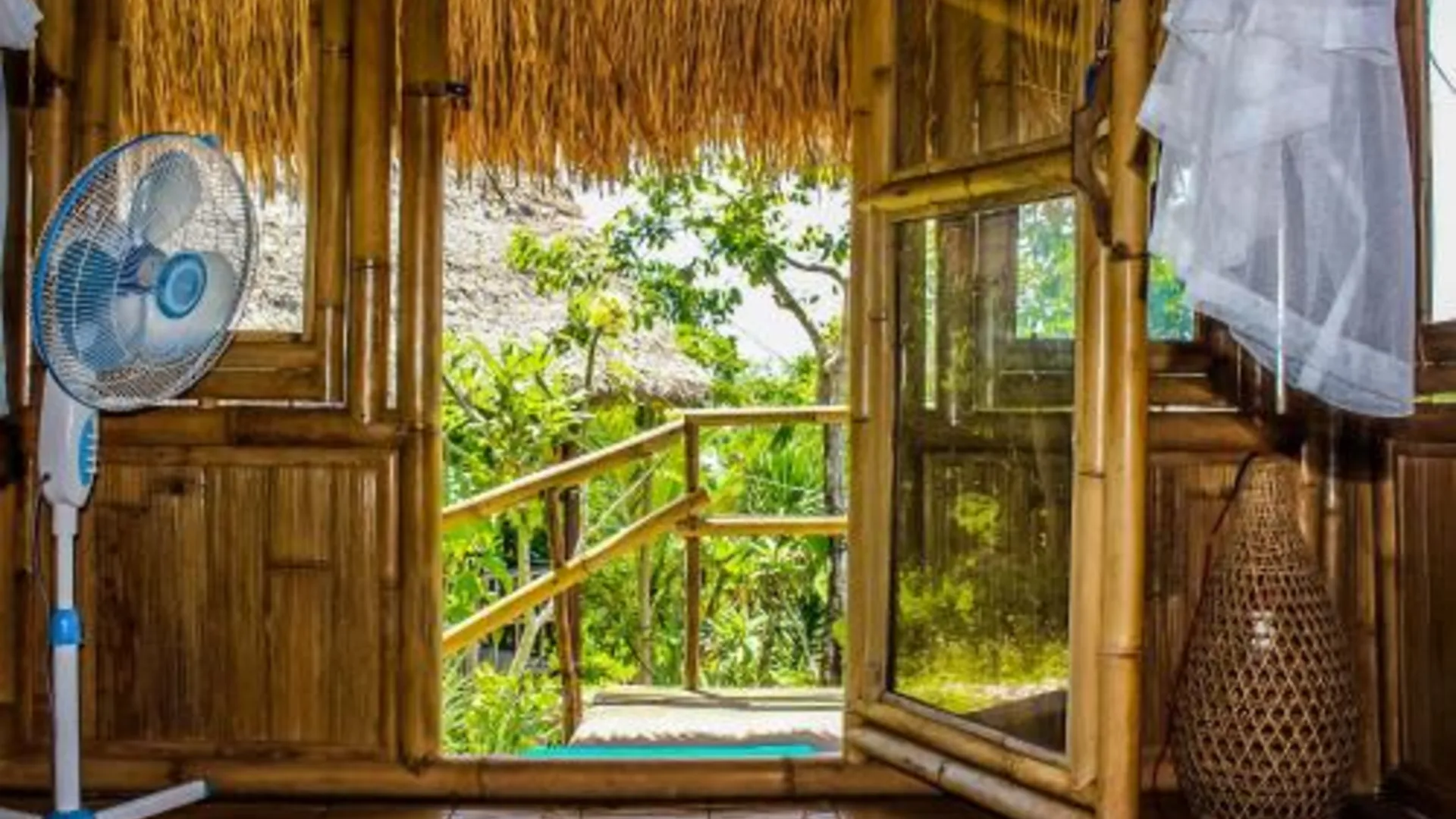 발리 Echo Alam Nusa Lodge 3성급 게스트하우스 외관