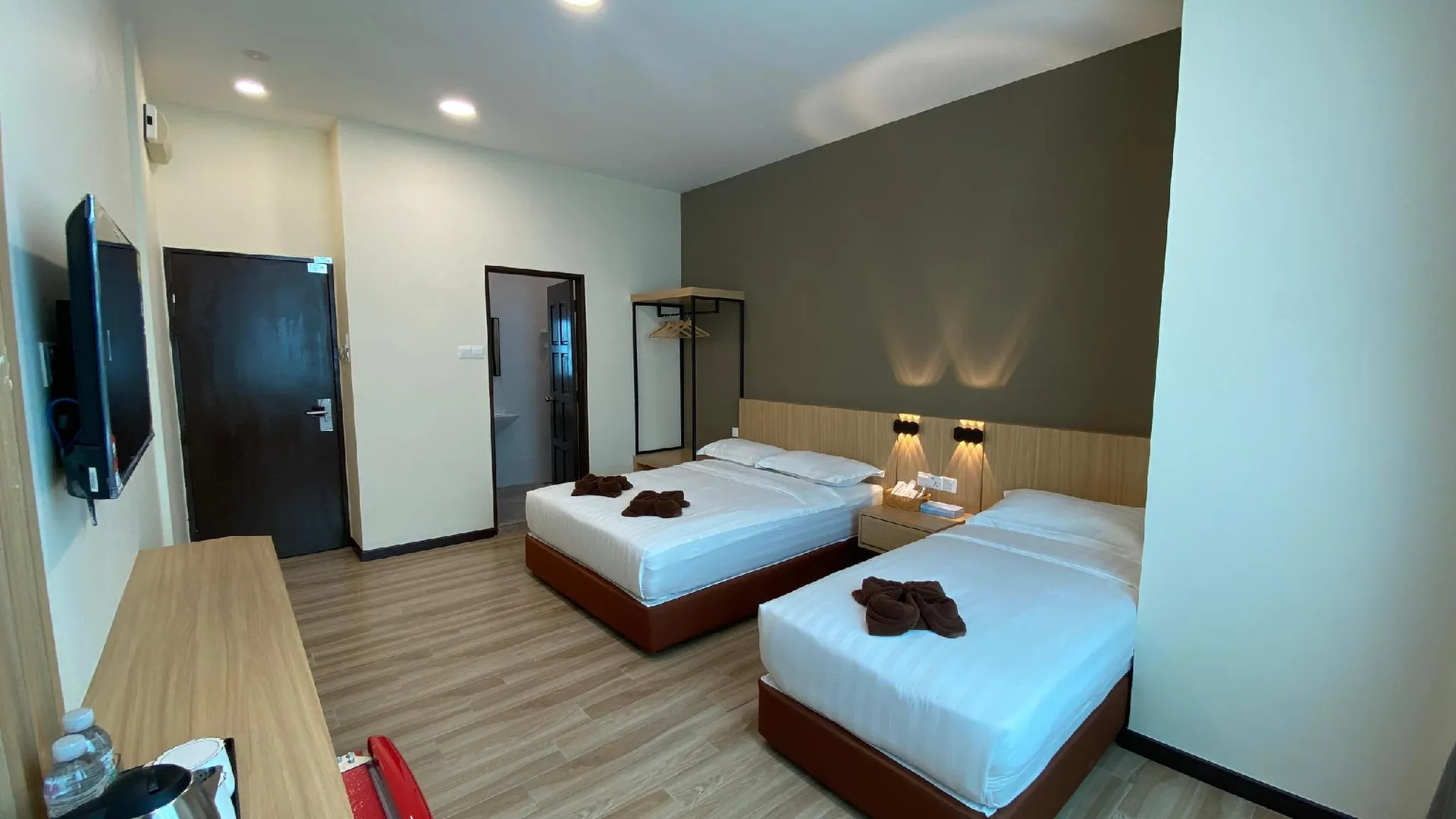 셈포르나 KAIA SUITE HOTEL 2성급 호텔 외관