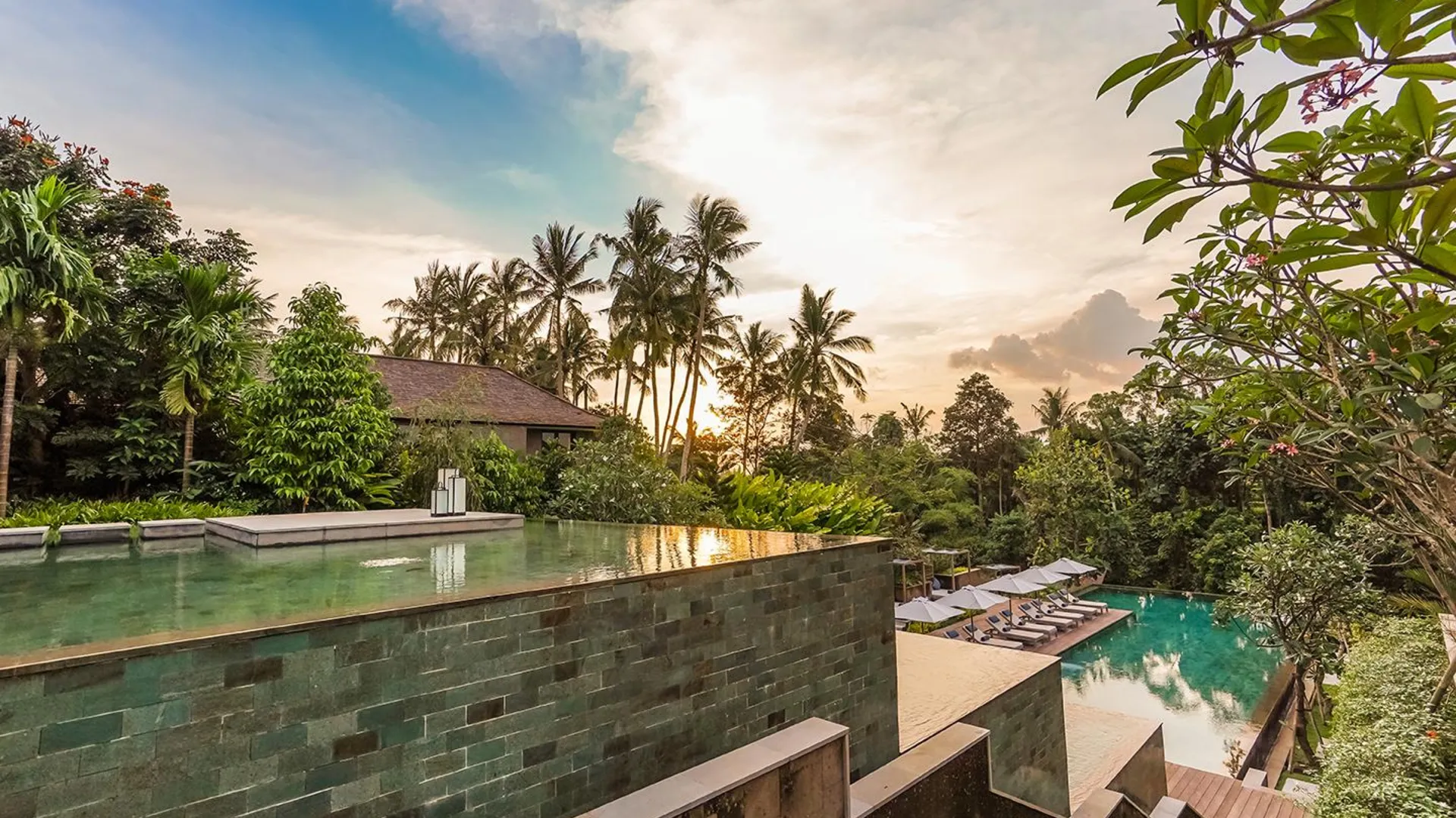 발리 니르자라 5성급 호텔 외관