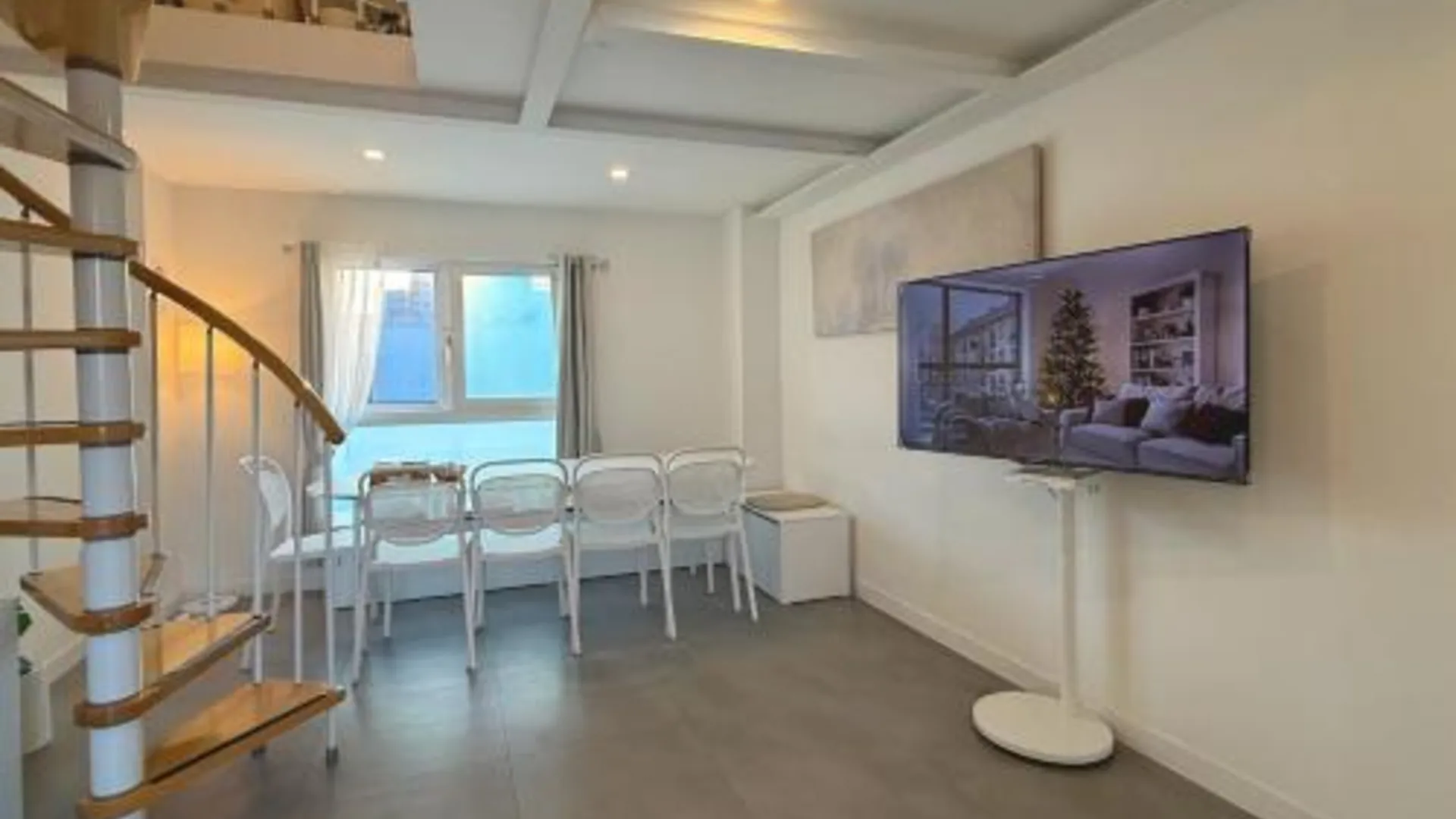 Hongdae Loft Apartment #3BD 2BA #up to 16 ppl #6min walk from Hongdae station