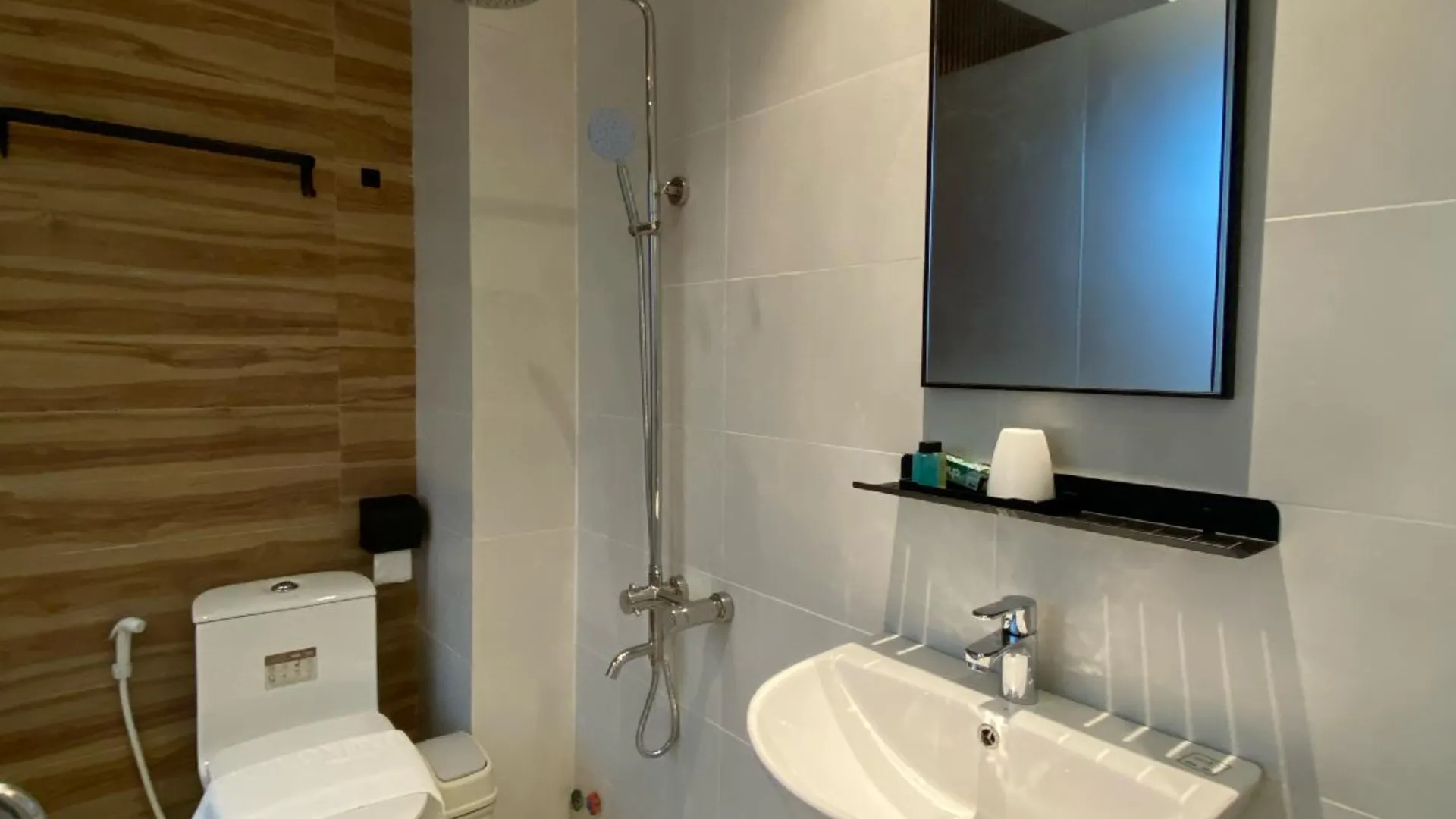 호치민 4군의 프라이빗 하우스 (25m², 침실 1개, 프라이빗 욕실 1개) 3성급 싱글룸 스위트룸