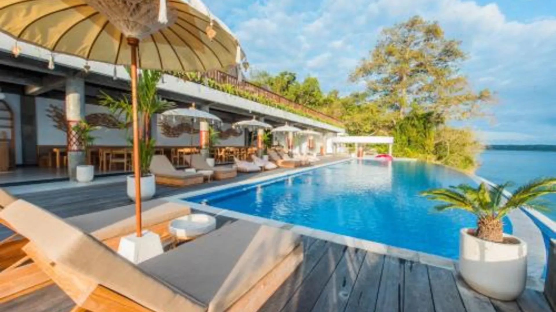 발리 씨 라 비 리조트 누사 페니다 4성급 호텔 로비