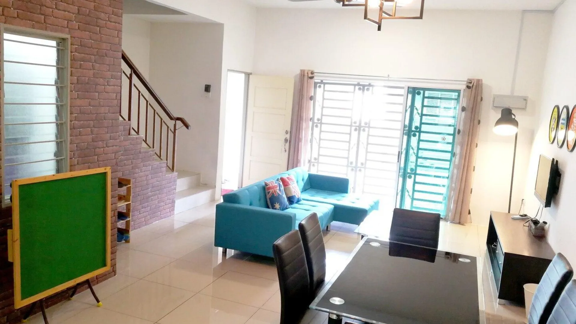 카메론 하일랜즈 THE WOODZ x BOLA BOLA (Night Market) 2성급 싱글룸 스위트룸