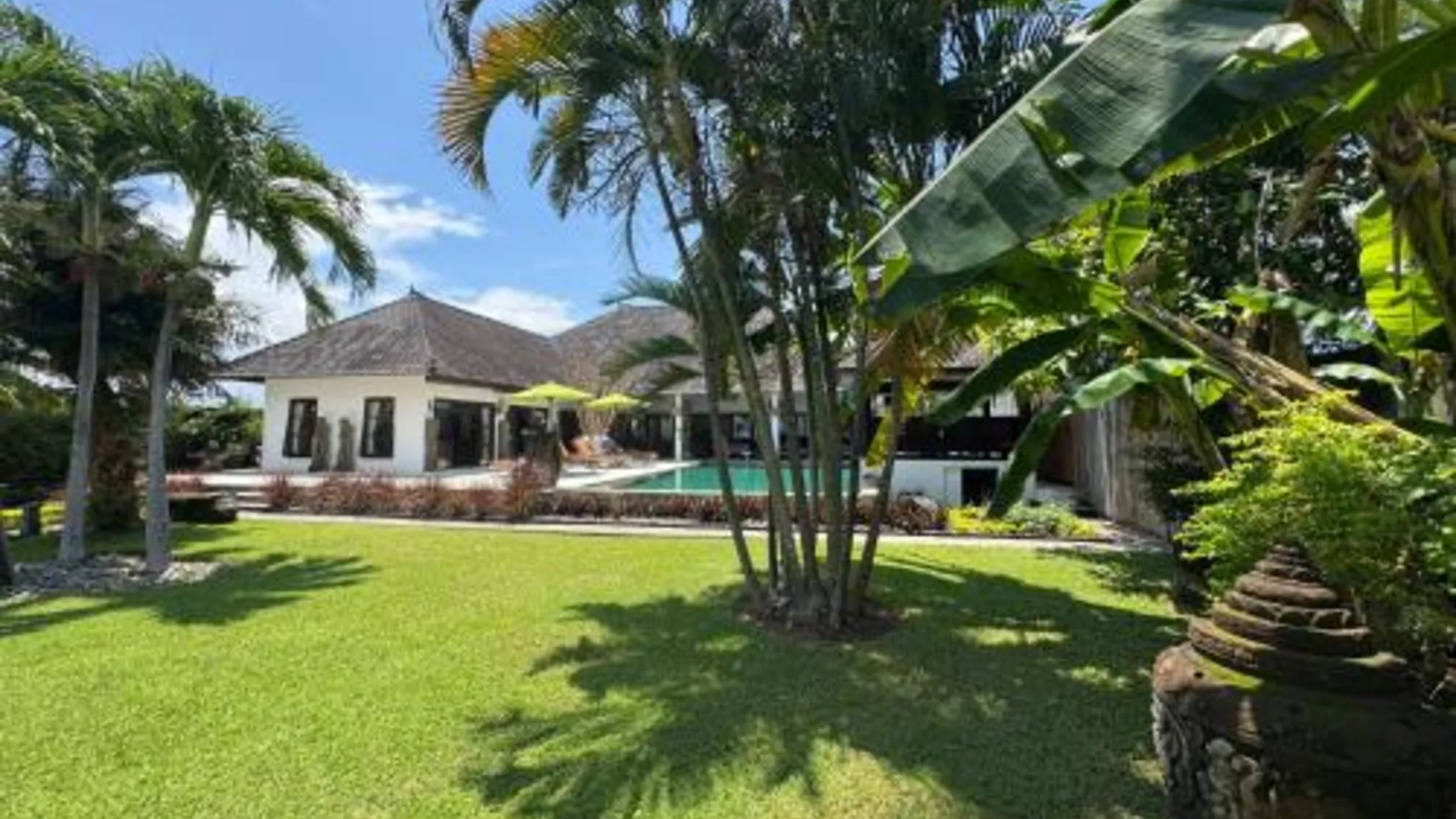 발리 Beautiful Beach Villa Nujum with staff. 5성급 싱글룸 객실